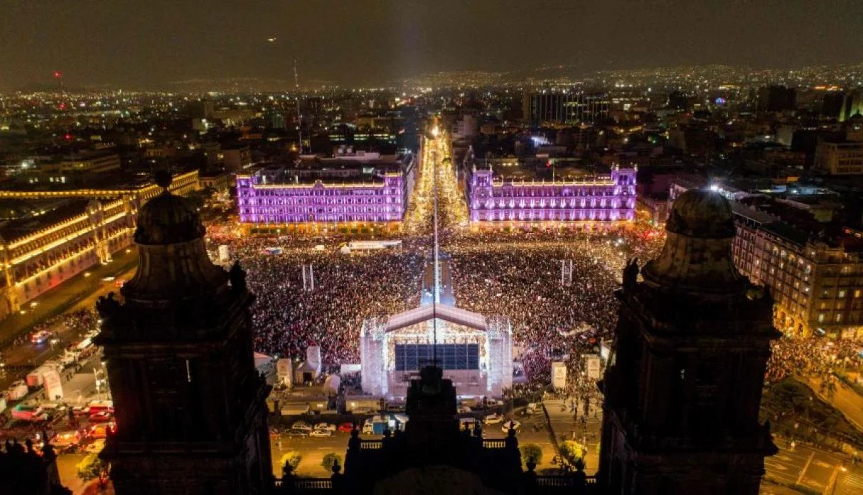 AMLO PIC.jpeg