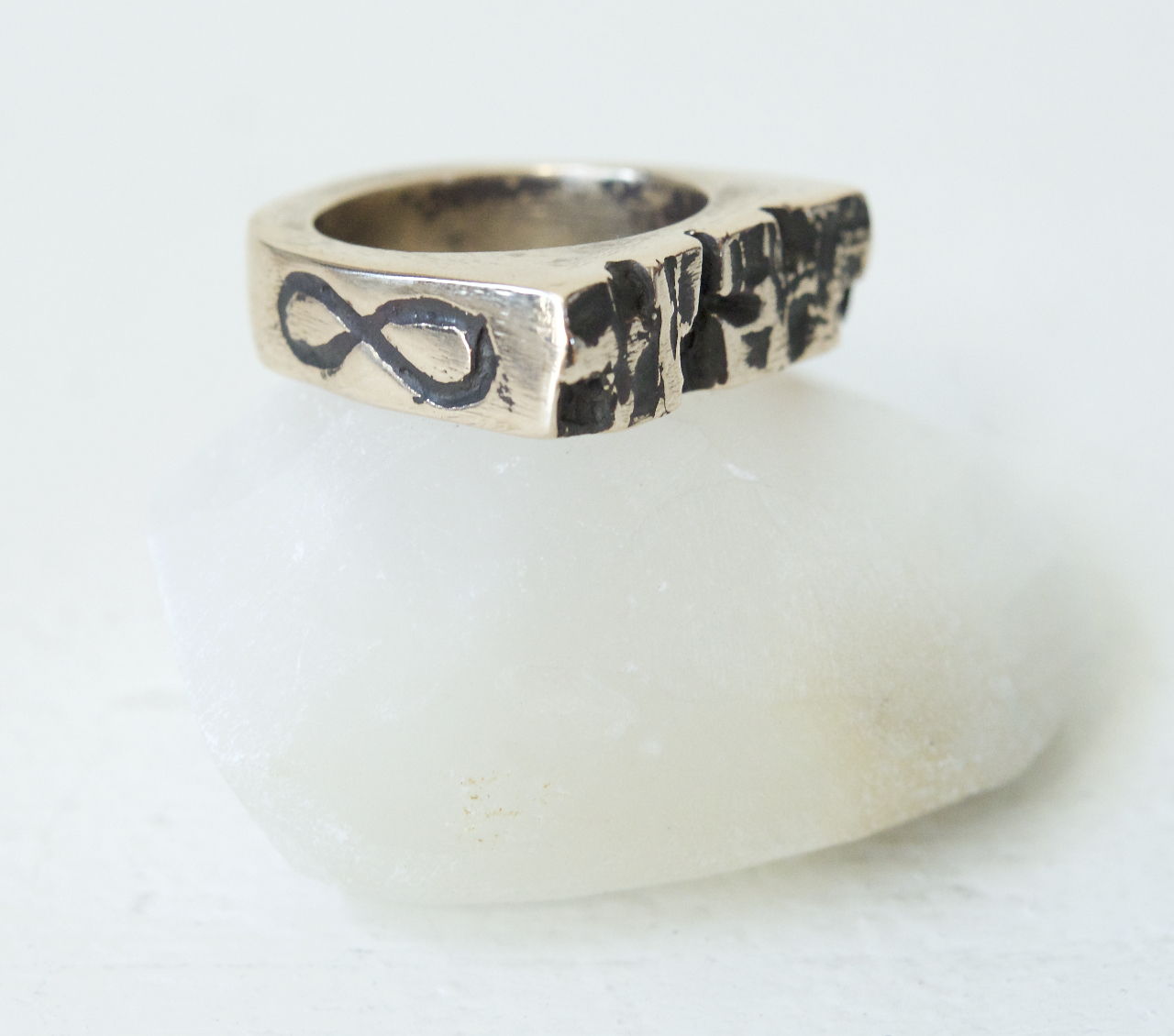 Graffiti Ring