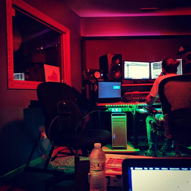 Big chillin 🌲
#chicago #chicagolife #hiphop #rap#beats #mixing #mastering #ableton #studio #recording #music #protools #glasstree