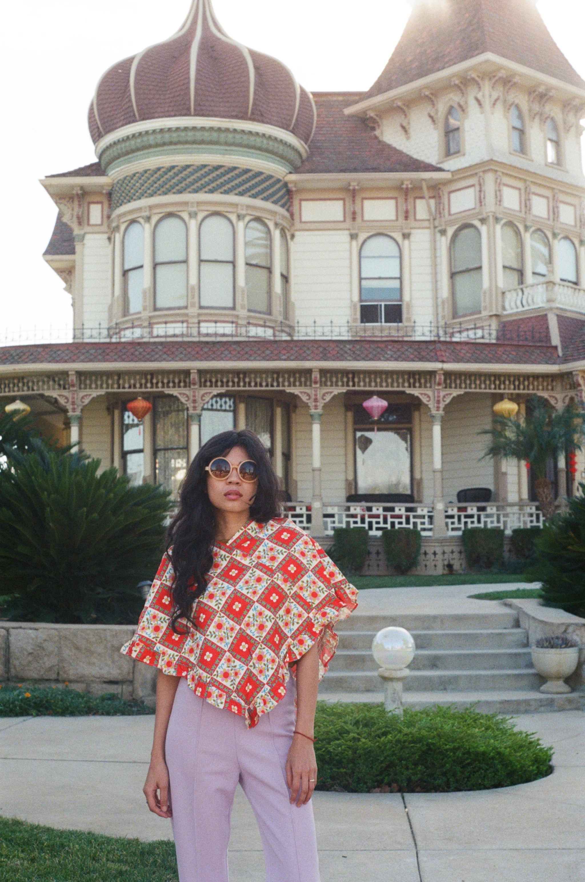 Vintage 1960s Painted Daisy Psychedelic Print Petite Poncho