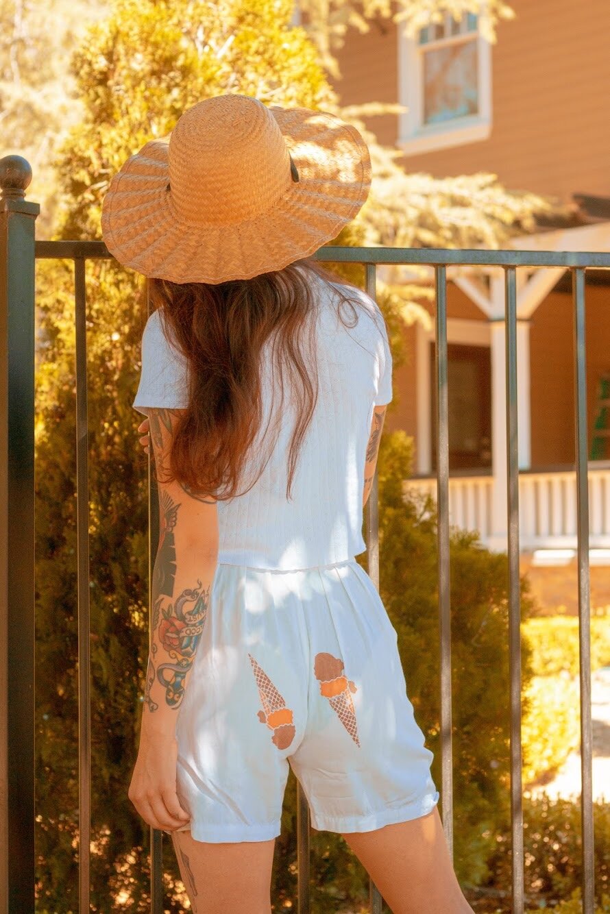 2B253201-0A71-450F-A1CC-80A765E44E36