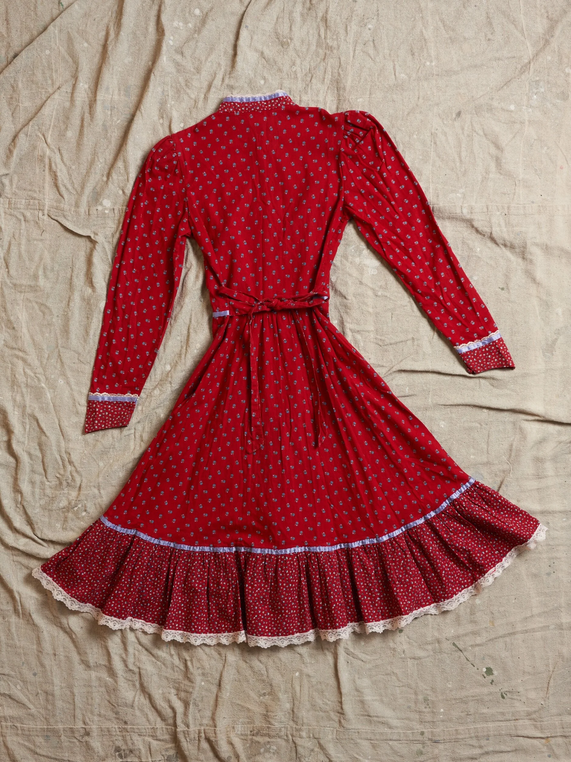 AE52ABB2-C9E5-417D-9C9E-8D8B2DCB232C