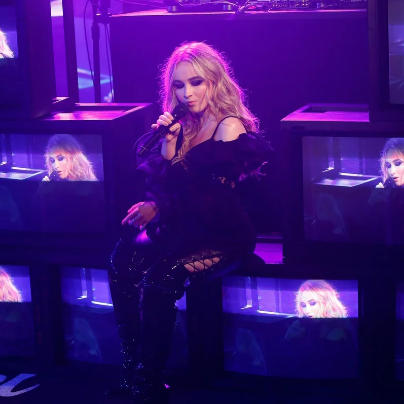 sabrina-carpenter-and-jonas-blue-perform-alien-on-jimmy-kimmel-live-01.jpg