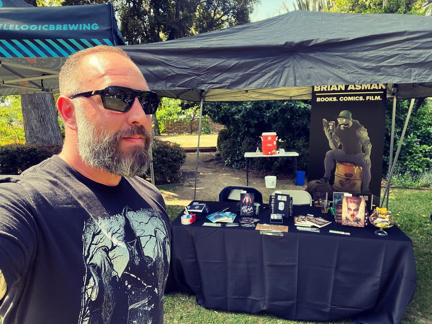 All set up and ready to sling some #horror at the @festivalobscura Halfway to Halloween Hootenanny! 
#writersofinstagram #writerscommunity #horrorwriter #horrorwriters #horrorbooks #book #bookstagram #horrorbookstagram #horrorbookslove