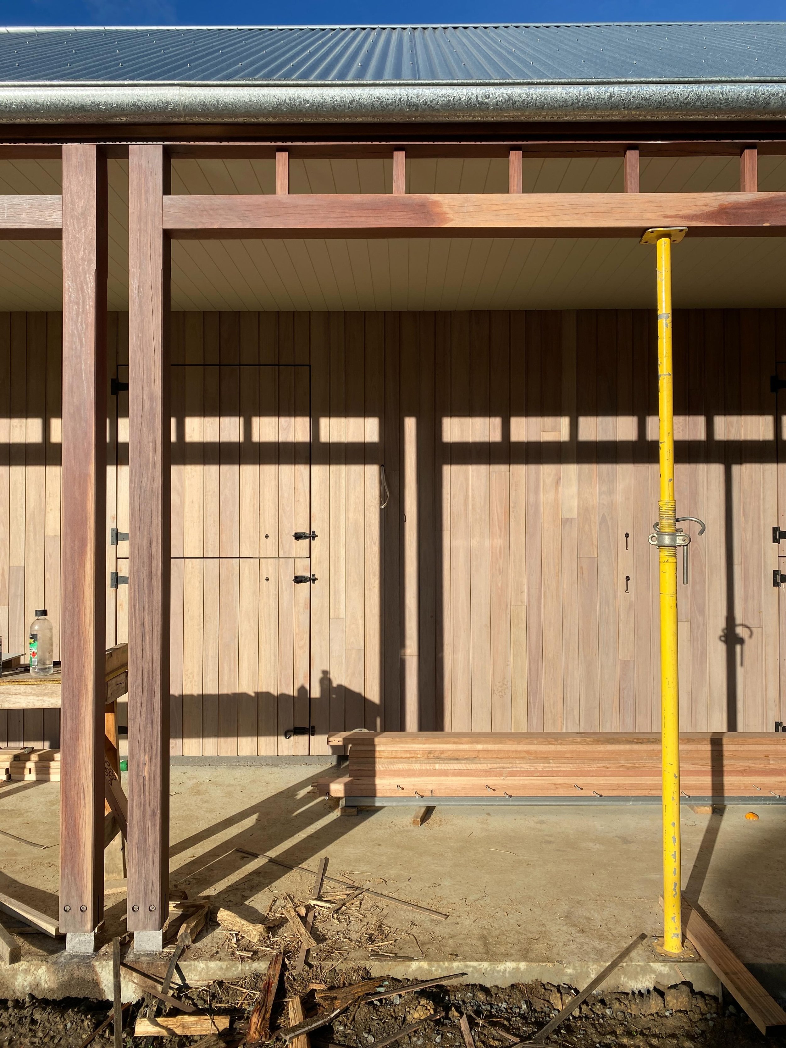 Team visit to Mountain River Road house &amp; stables, which is being lovingly crafted by @paradigm.construction.tasmania 
Bespoke joinery by @littleshedjoinery 
Thanks to tour guide pup, Monty. 🐶

On the lands of the Mellukerdee people of the South