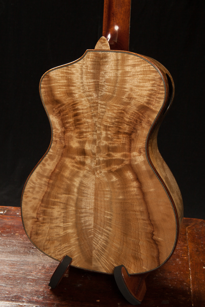 Lichty-Myrtlewood-Ukulele.jpg