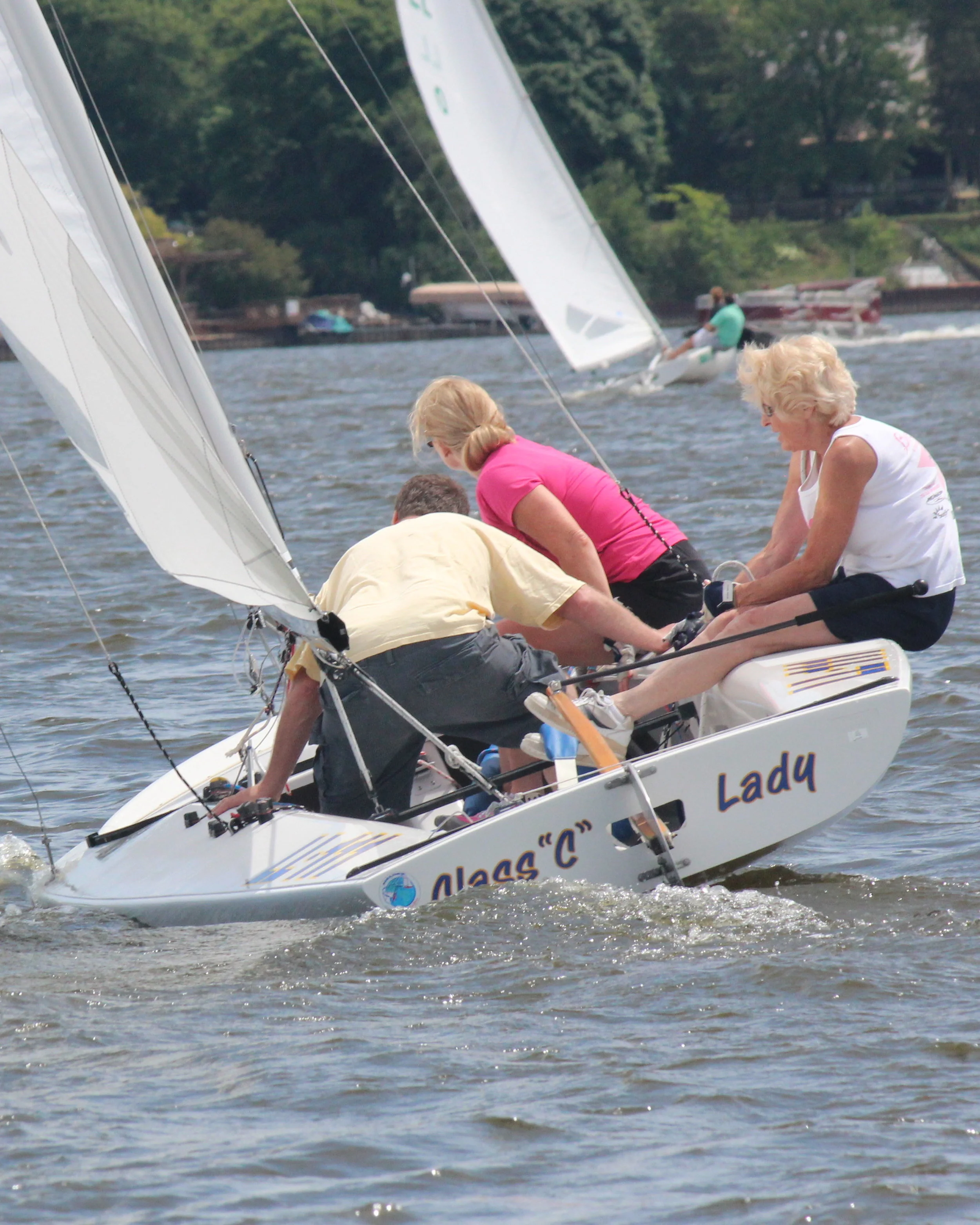 LL-111 "Class-C Lady" Skipper: Nancy Schroeder Crew: Jill McDermott