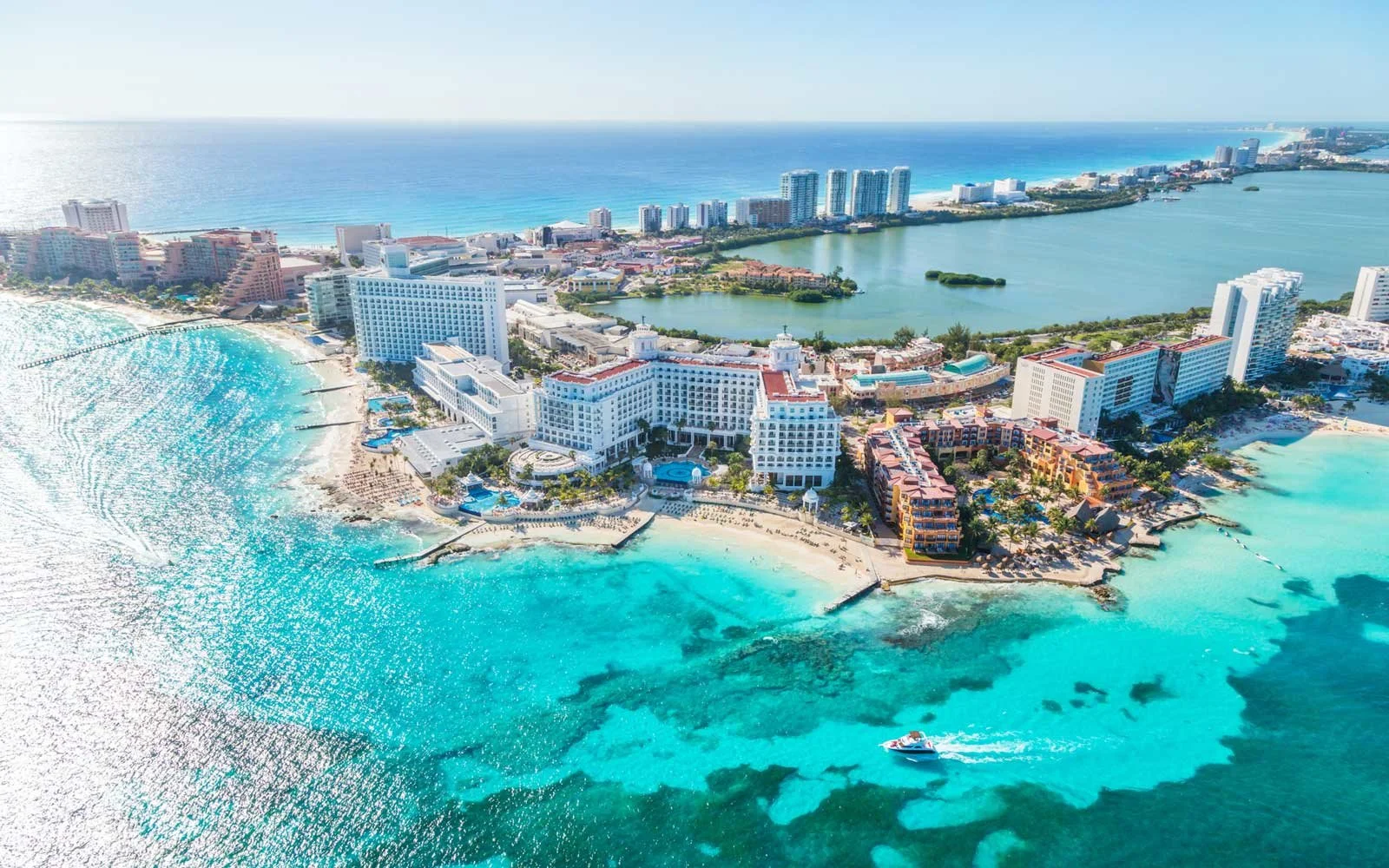 header-cancun-hotel-zone-CANCUNALLIN0117.jpg