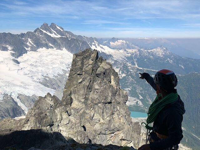 Never stop being a tourist. (Or taking touristy photos like this 👆🏼). ⁠
#squamishclimbing