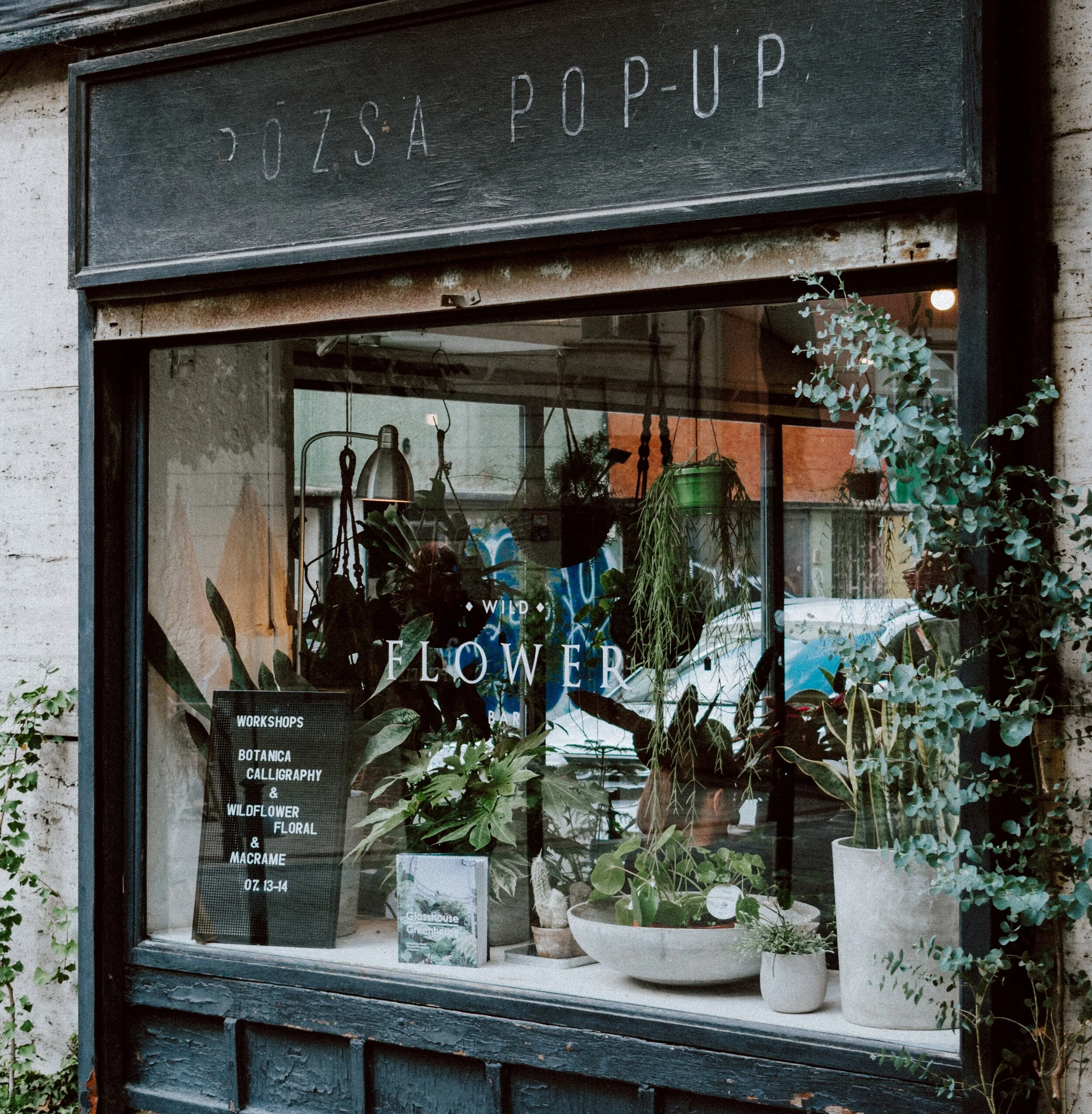 Pop-Up Shop Emerging Blue1.jpg