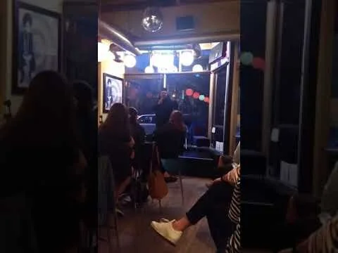 Stand Up at Joie de Vine