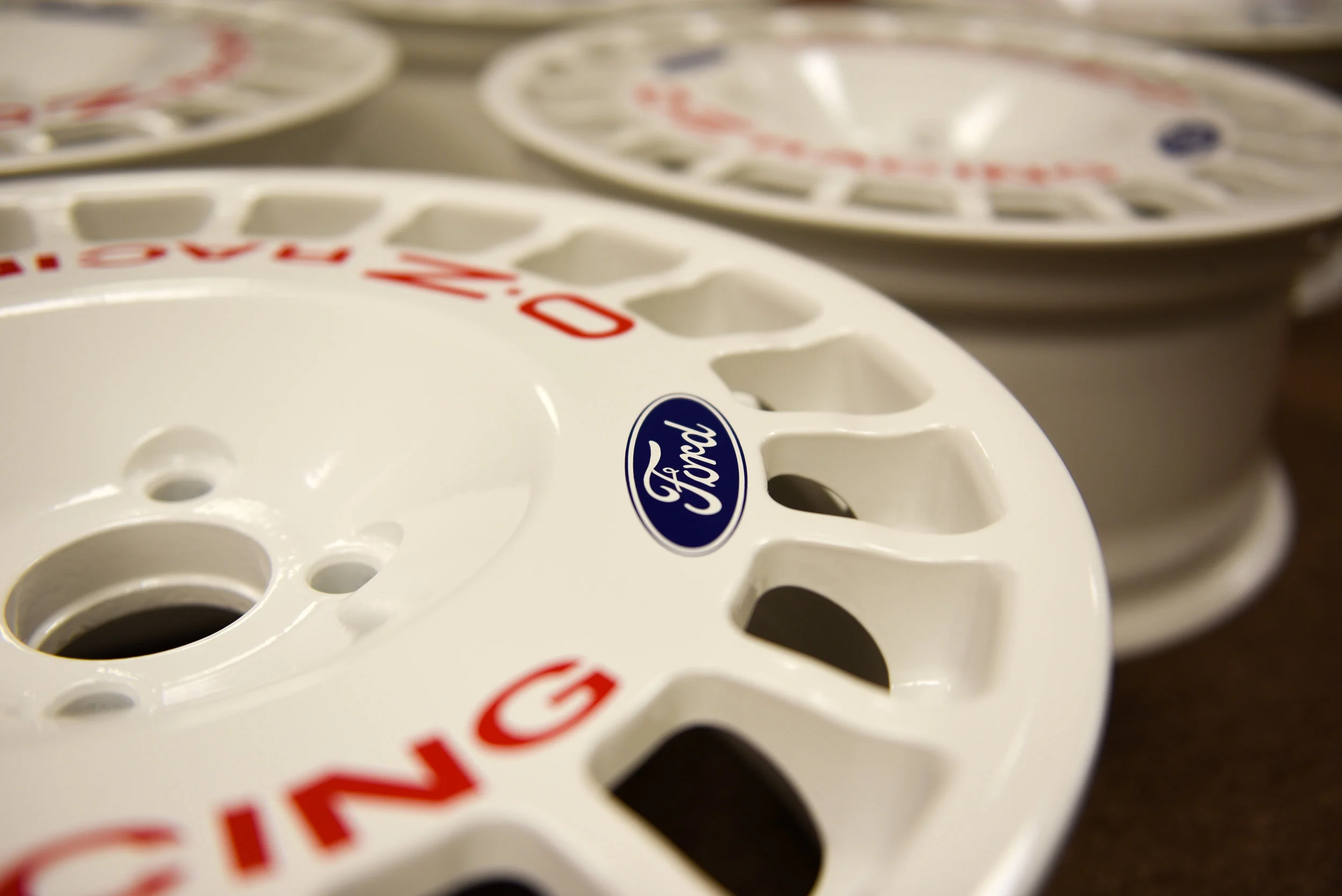 18 OZ Magnesium Wheel Details-5.jpg