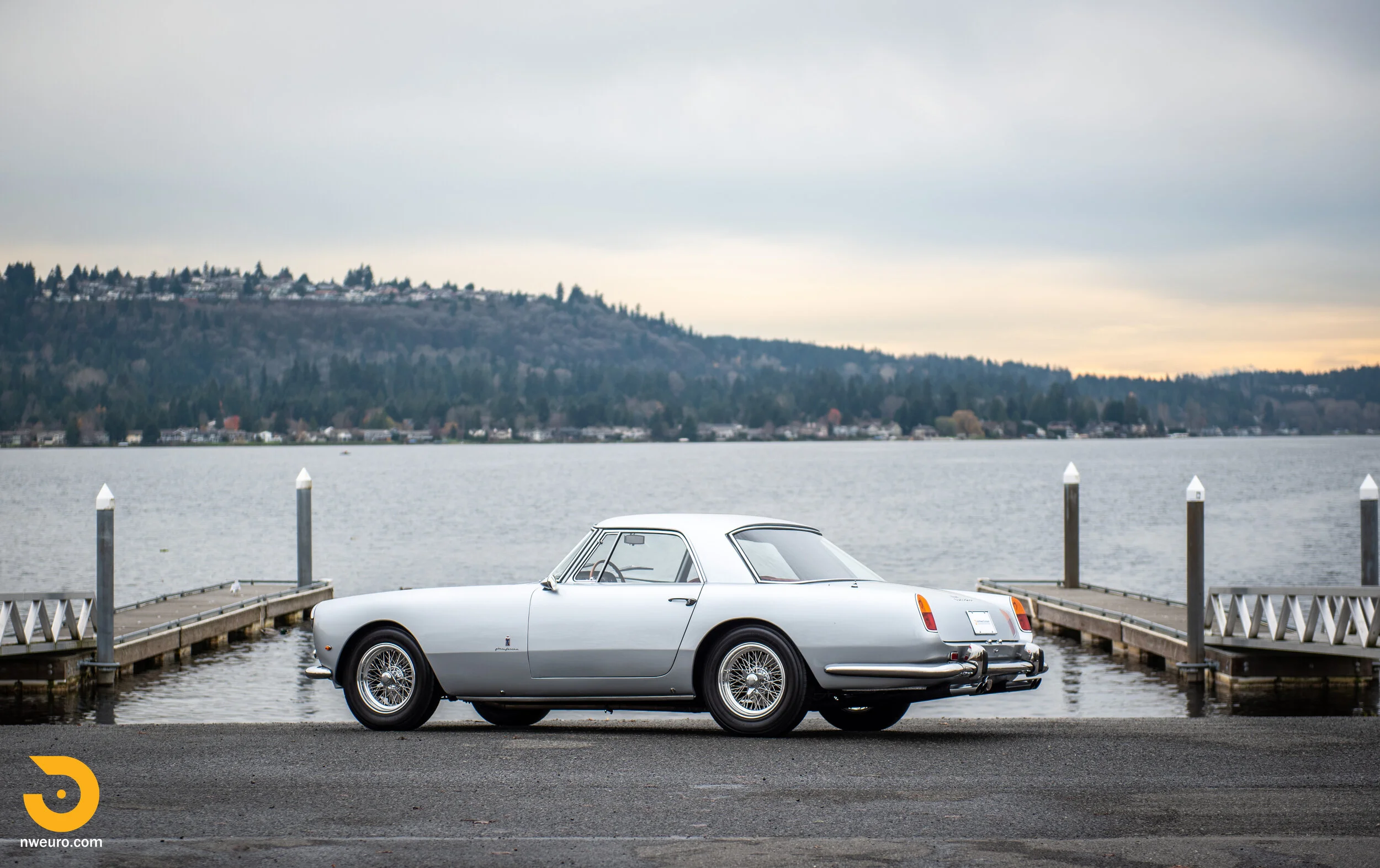 Elegant V12 Ferrari Motoring - 250 PF Coupe
