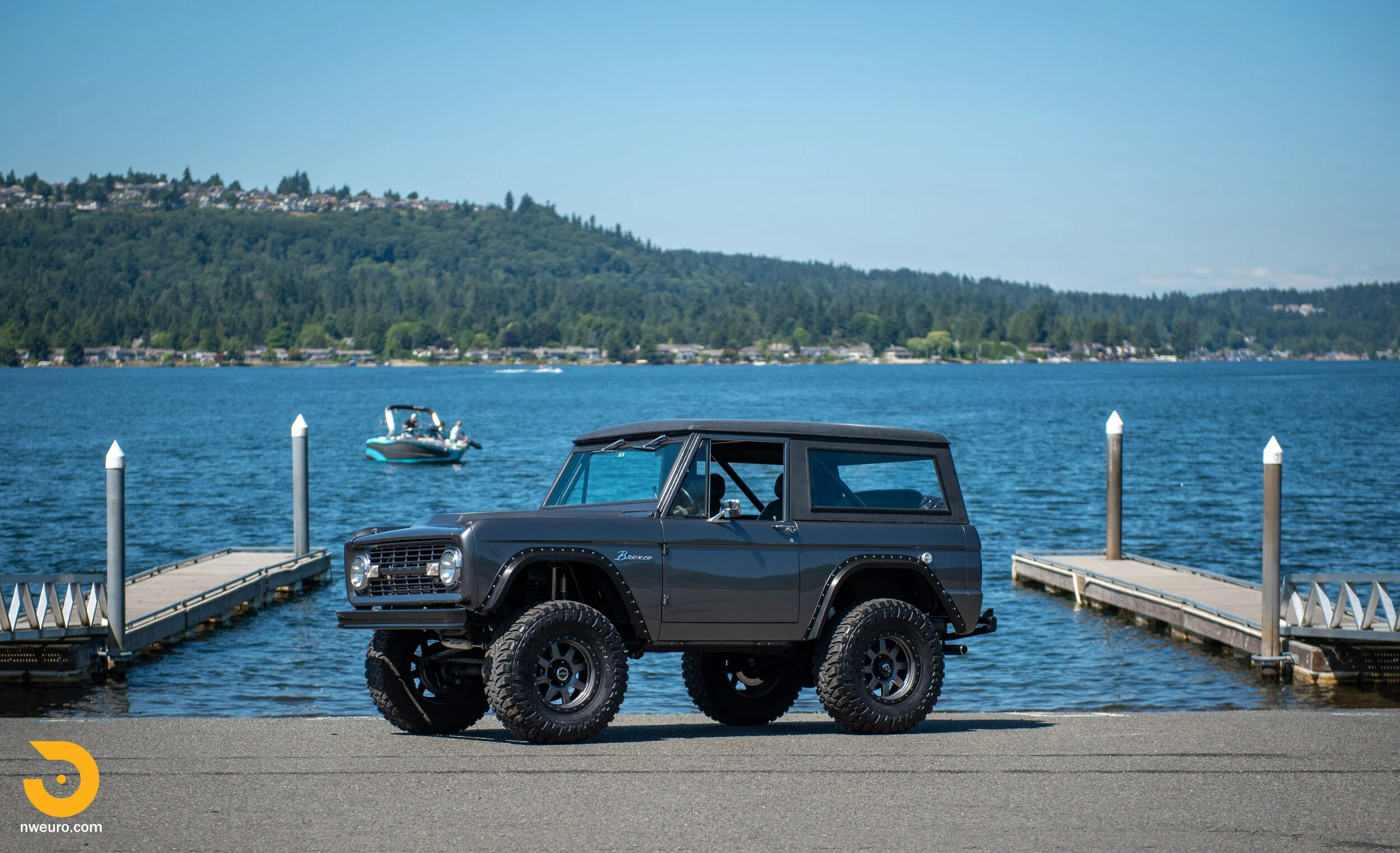 Restomod 1966 Ford Bronco