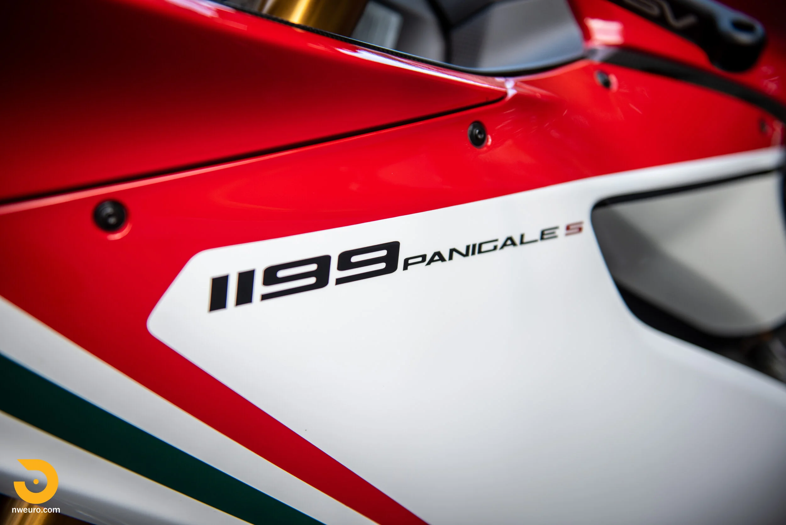 Italian Design and Performance - Ducati 1199 Panigale S - Tricolore