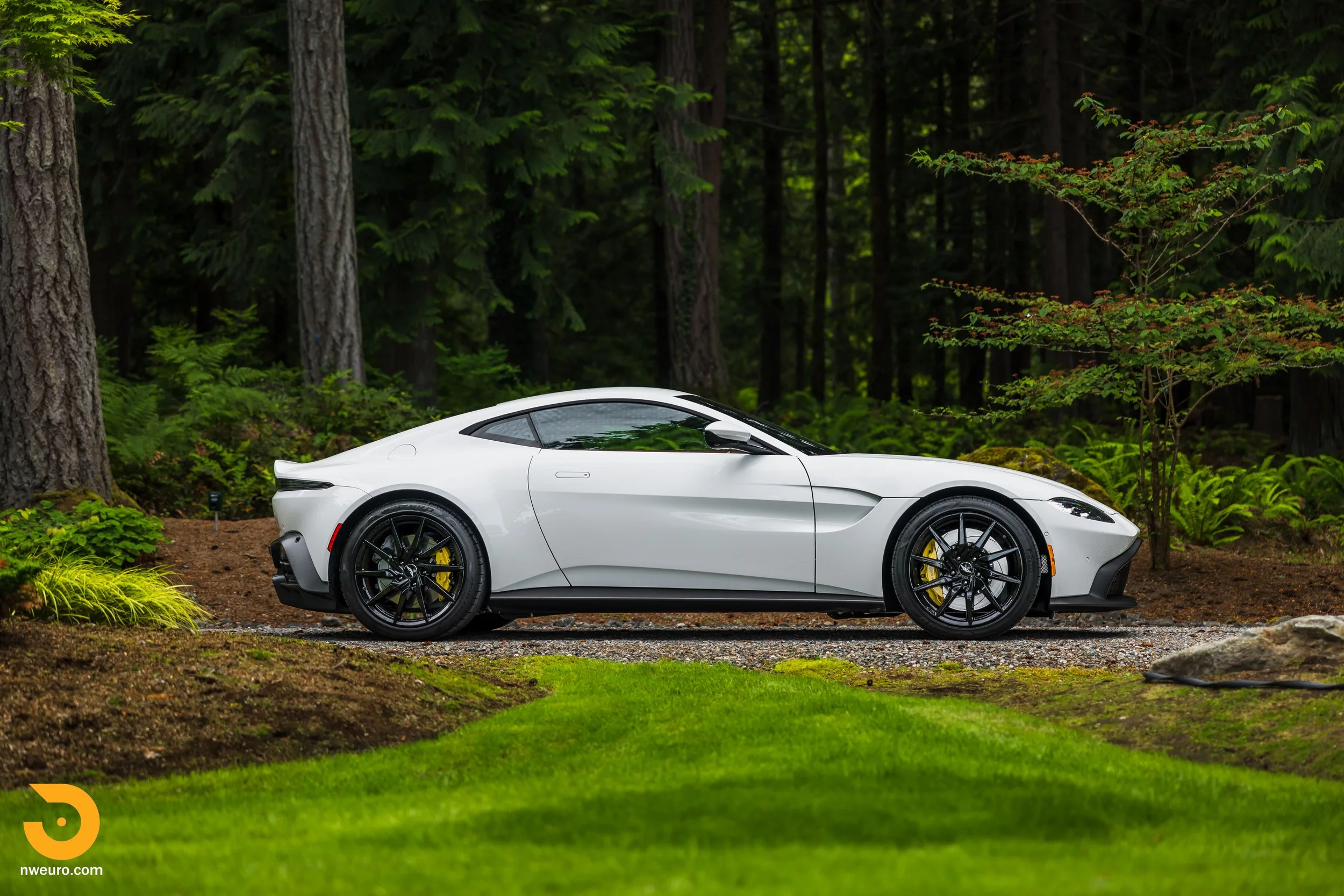 Achingly Beautiful Modern Design - Aston Martin
