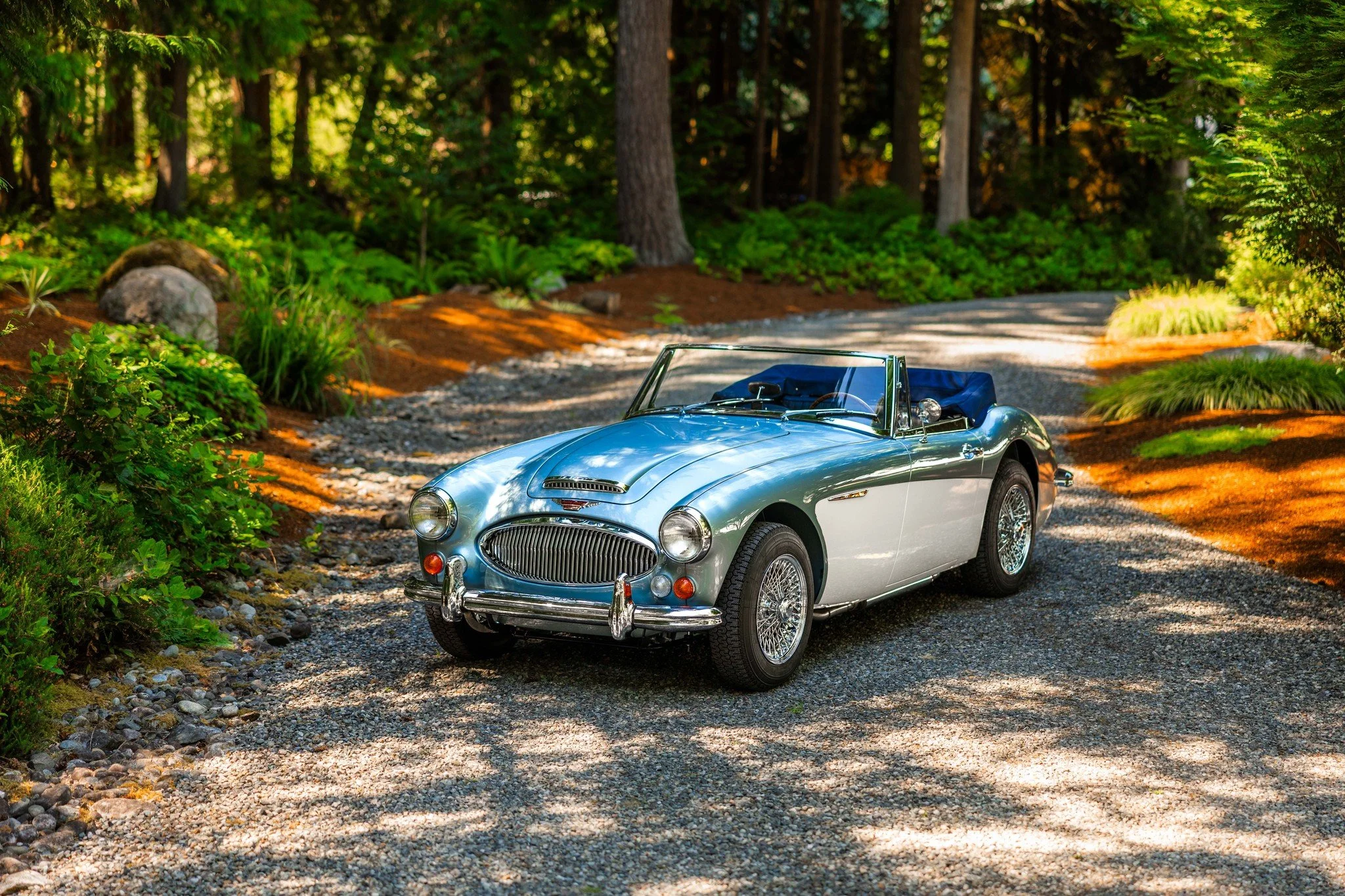 The Austin Healey 3000 is one of the most well known English sports cars of the era and offers wonderful daily or touring use. This example here is the highly desirable BJ8 MkIII specification. Offered in desirable colors and fully restored.

This ca