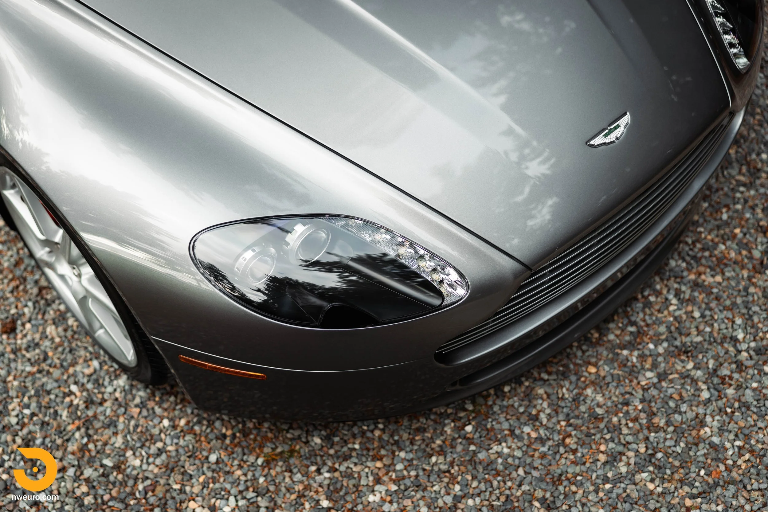 2007 Aston Martin V8 Vantage-6.jpg
