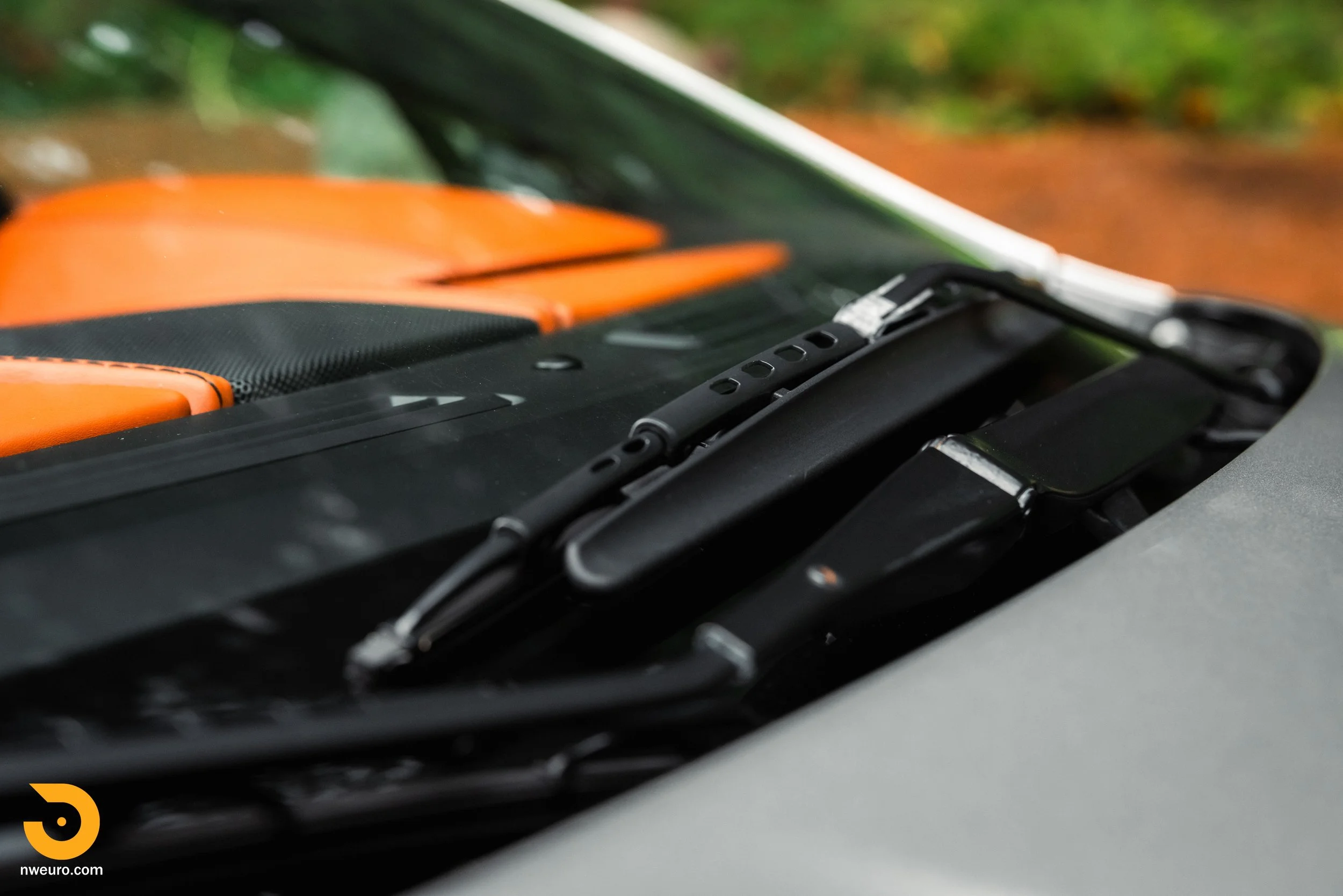 2007 Aston Martin V8 Vantage-14.jpg
