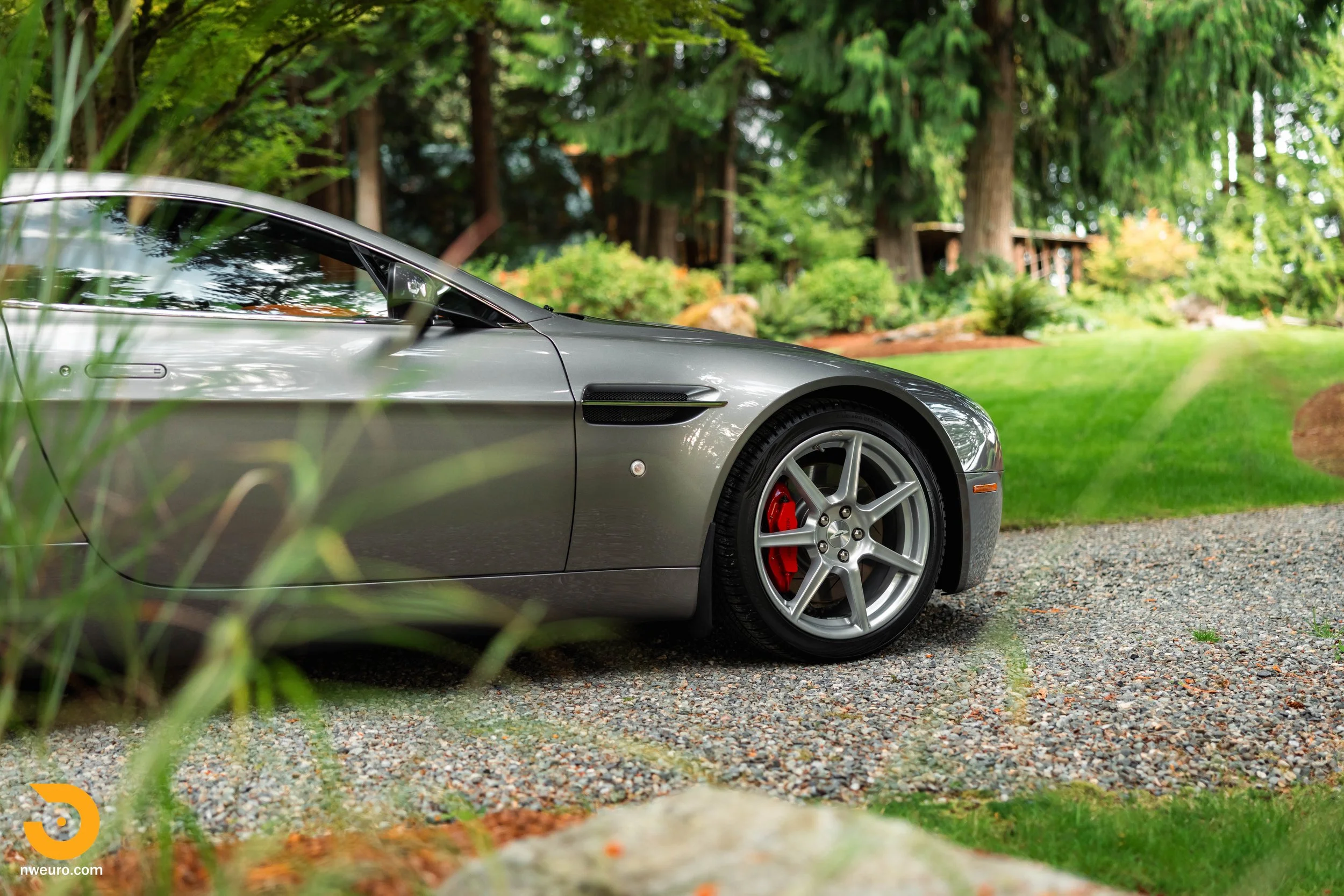 2007 Aston Martin V8 Vantage-41.jpg