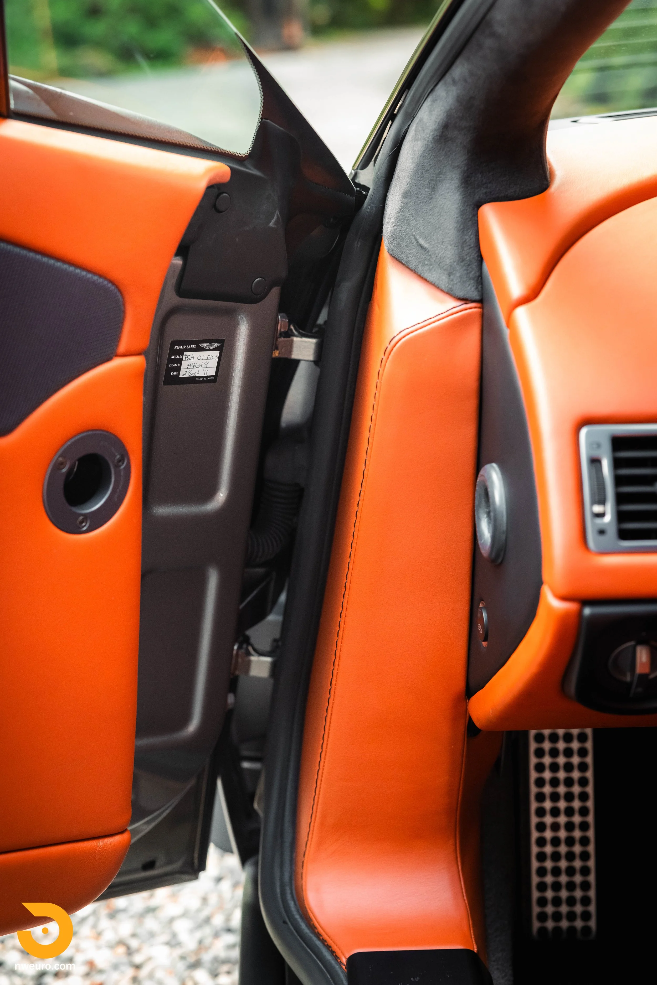 2007 Aston Martin V8 Vantage-67.jpg