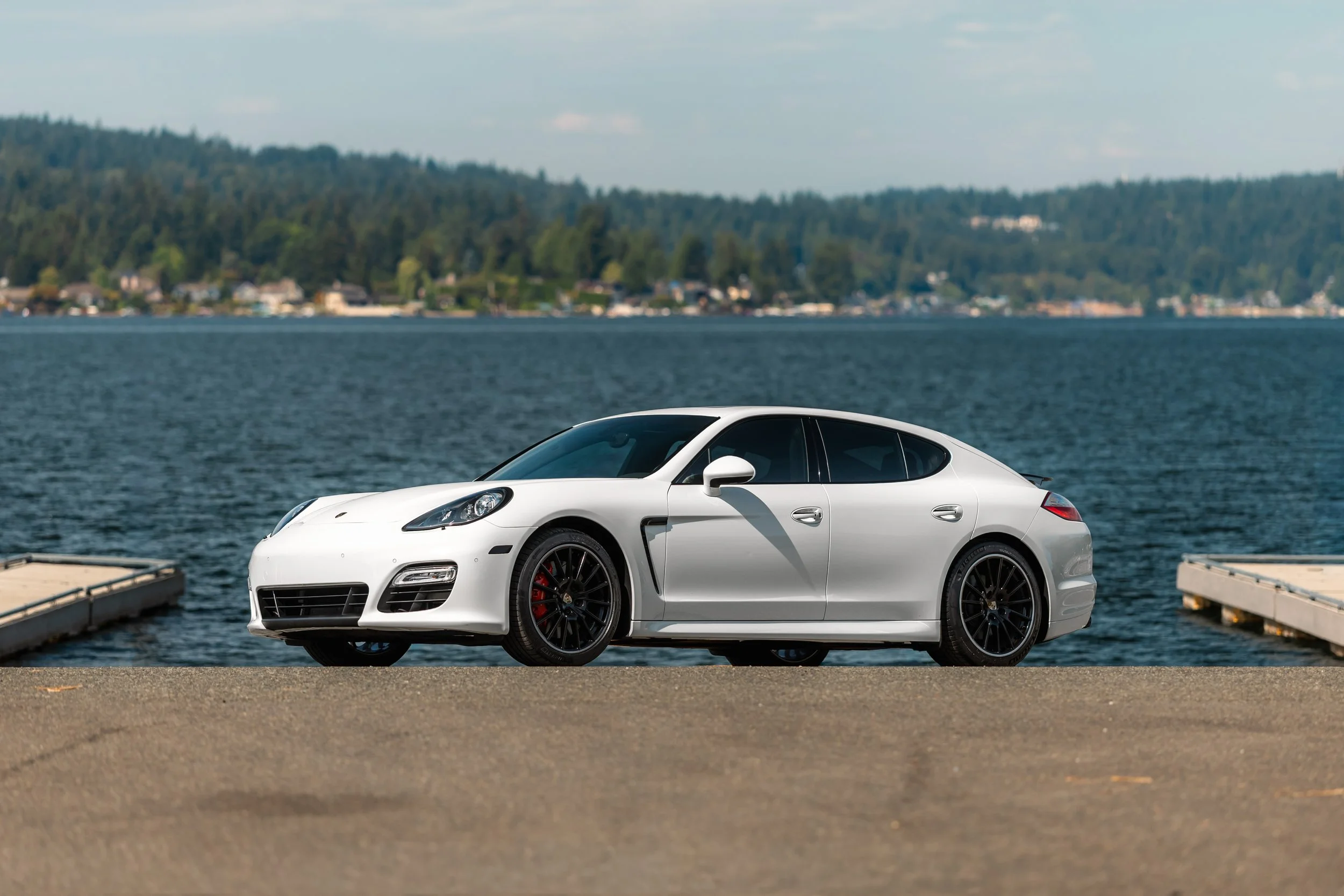 2013 Porsche Panamera GTS-12.jpg
