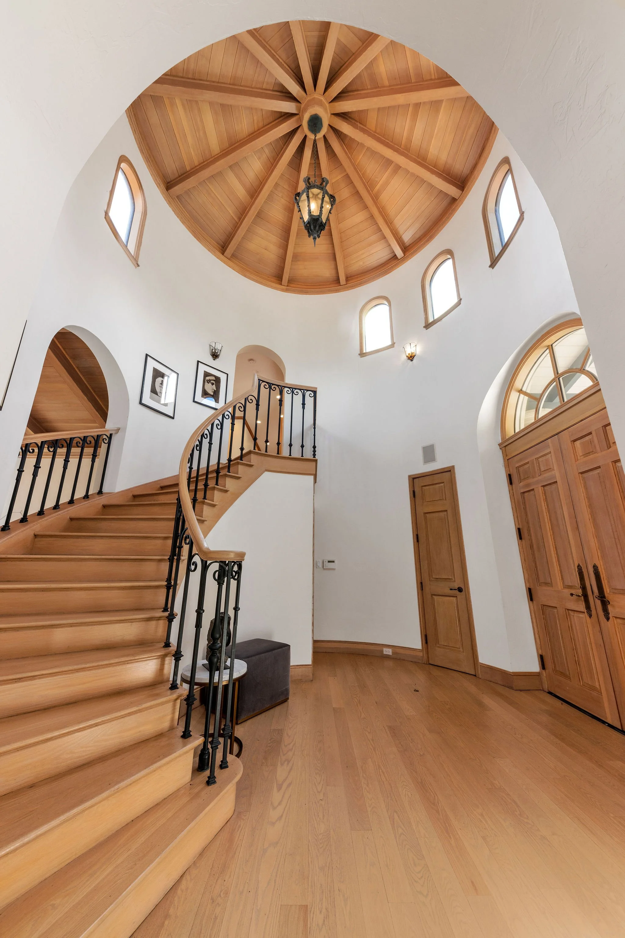 foyer004.JPG