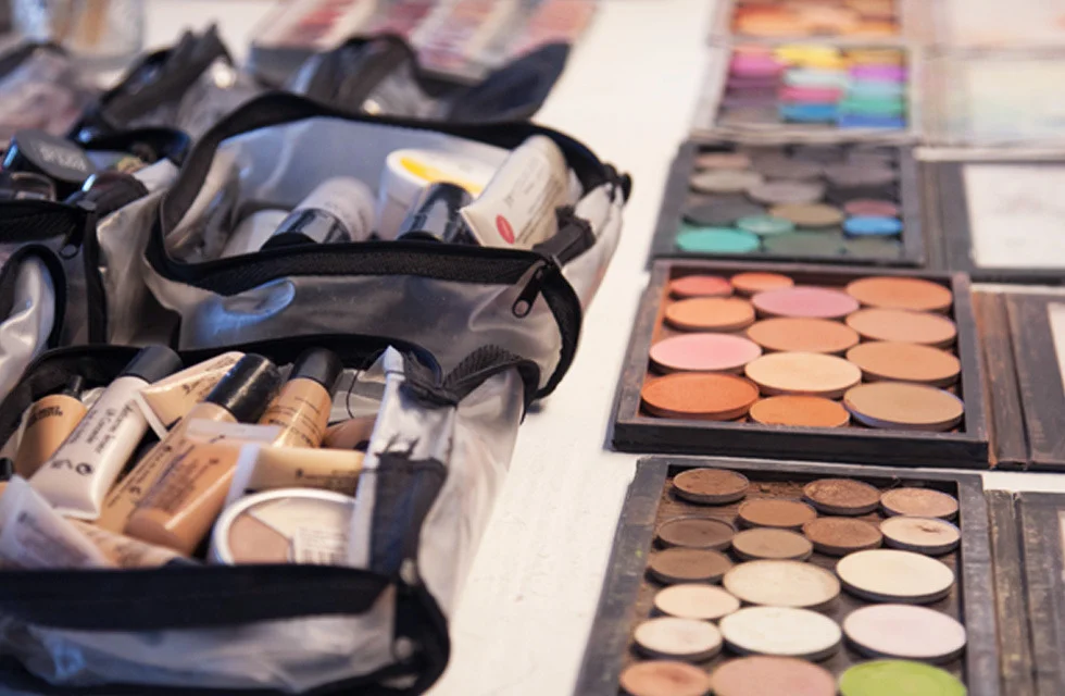 Makeup Kit sample.jpg