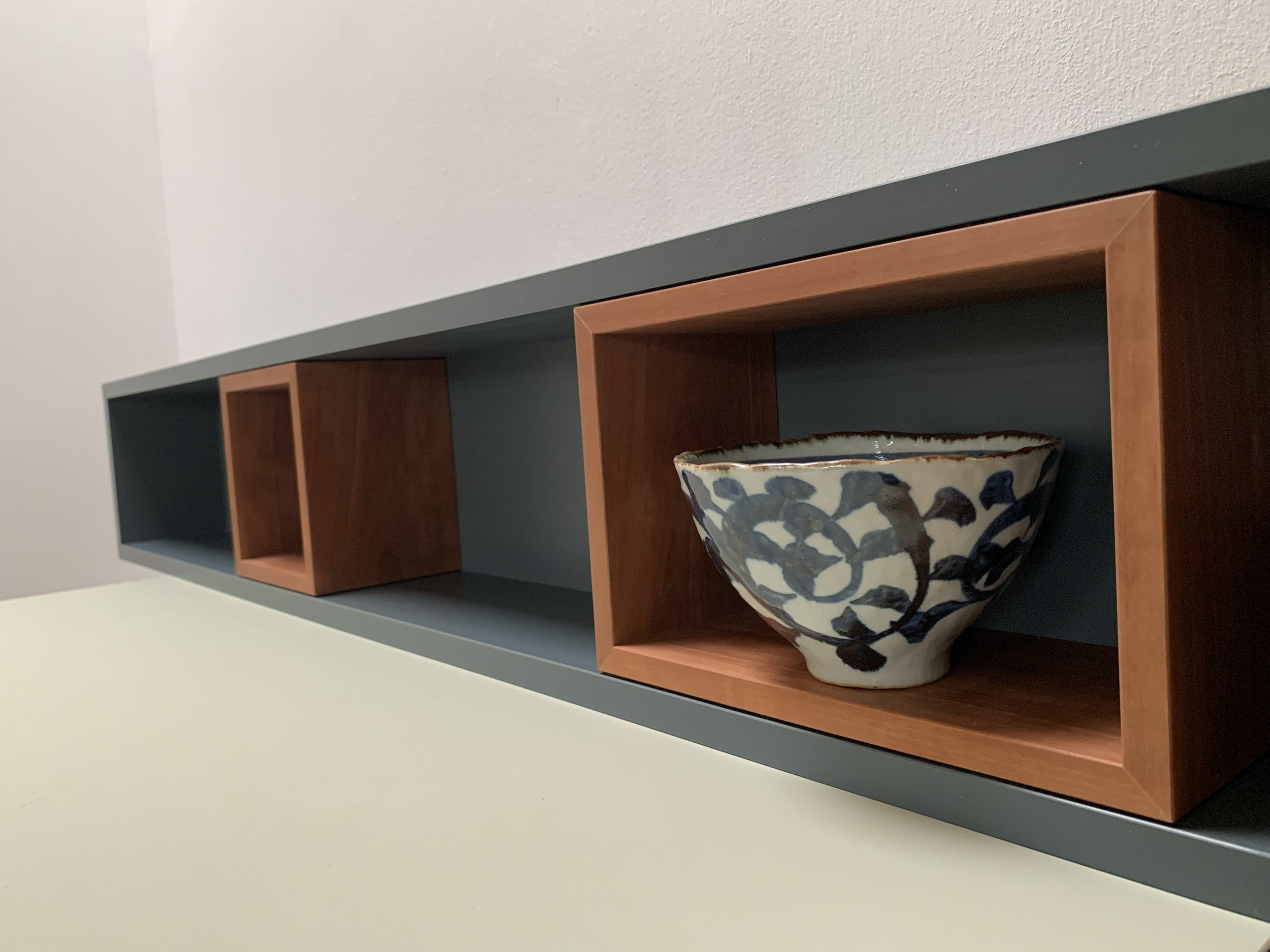  Regal mit verschiebbaren Holzeinsätzen  Miniserie, solange Vorrat 