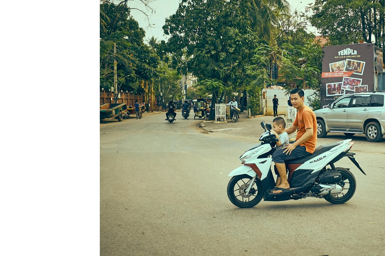 Severin_Schweiger_Kids_on_Motorbikes_5.jpg