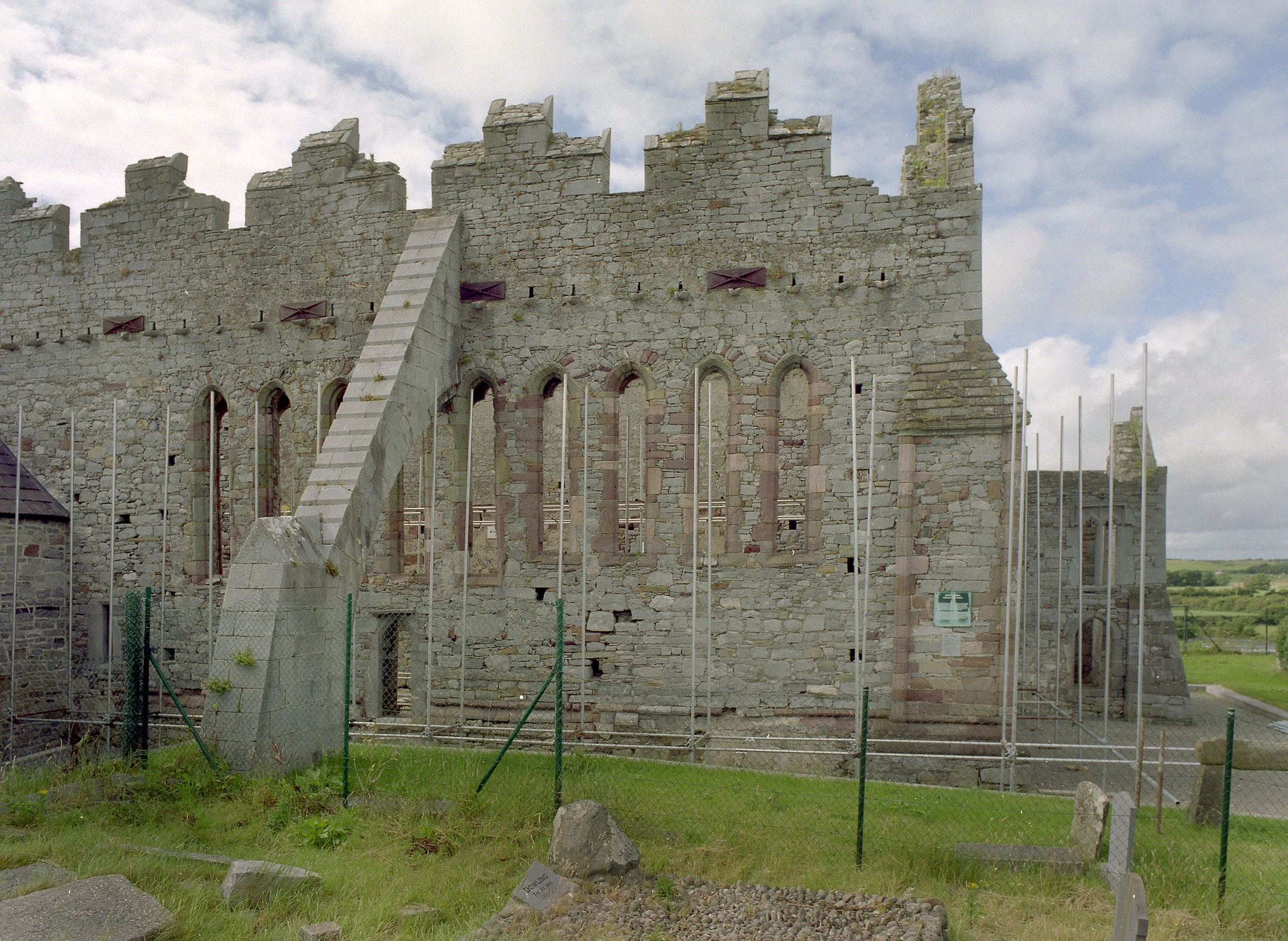 061103 Ardfert Cathedral 031.jpg