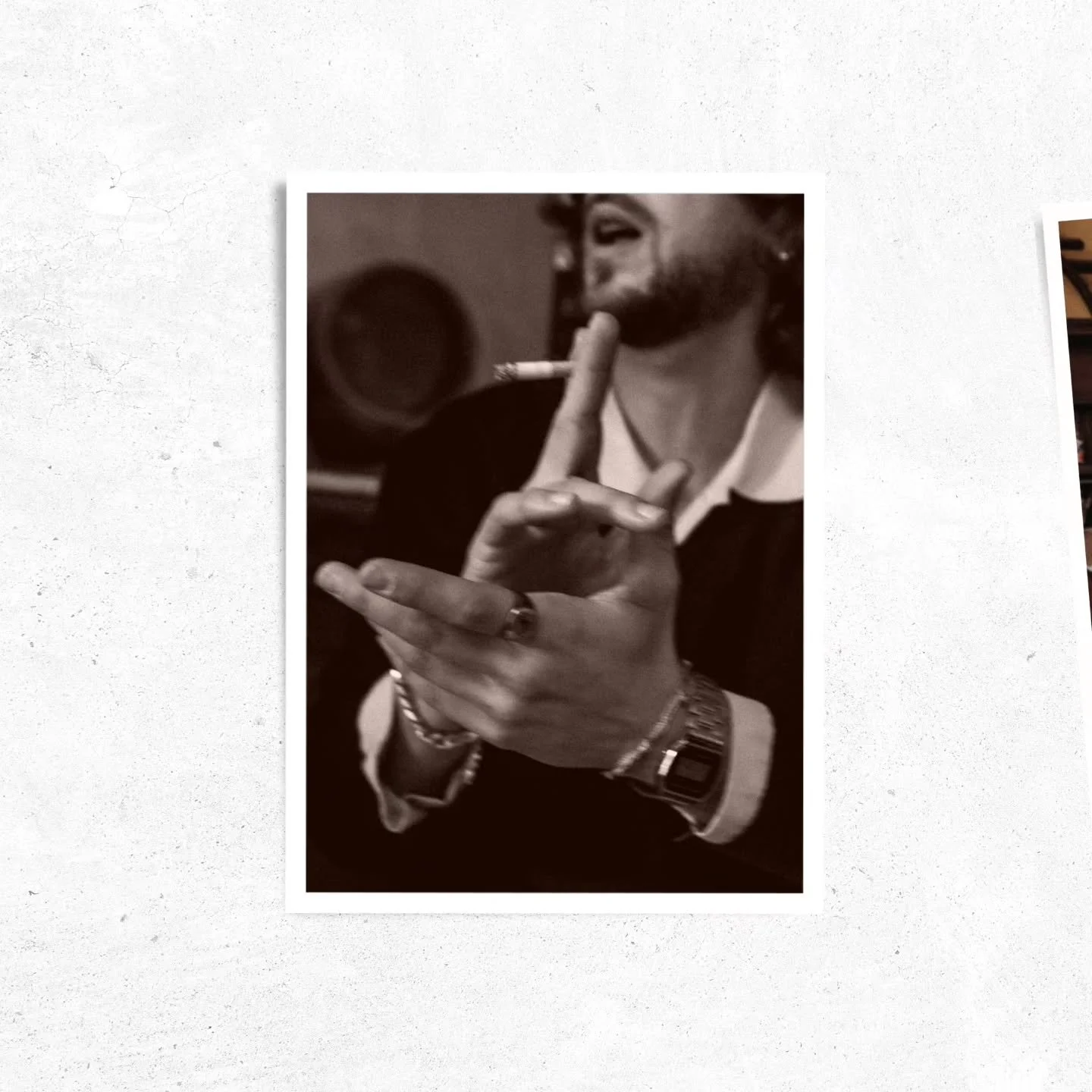 El arraigo del p&oacute;pulo a sentir la convivencia mutua en hermandad y como punto de encuentro los bares, hizo que los amigos de @rosariocohete plasmar&aacute;n su arte frente a mi c&aacute;mara con coplillas de toda &iacute;ndole, mezclando lo ca