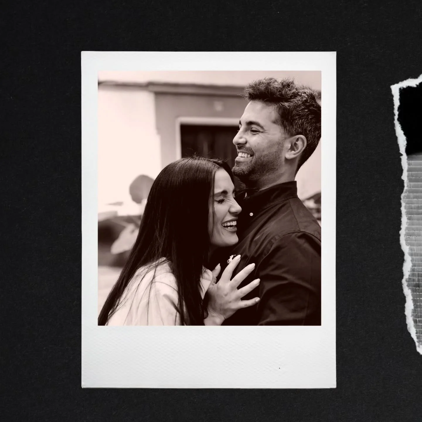 Una tarde de risas y fotos por Sevilla con este par de guapos 😍🥂, os dejo un peque&ntilde;o carrusel de lo que fue su preboda.
-
#engagementphotos #engagementsession #fotografiadeboda #sevilla #fotografias #natural