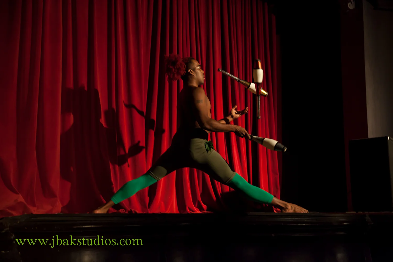 JUGGLING