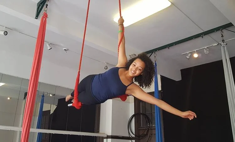Taryntrapeze.jpg