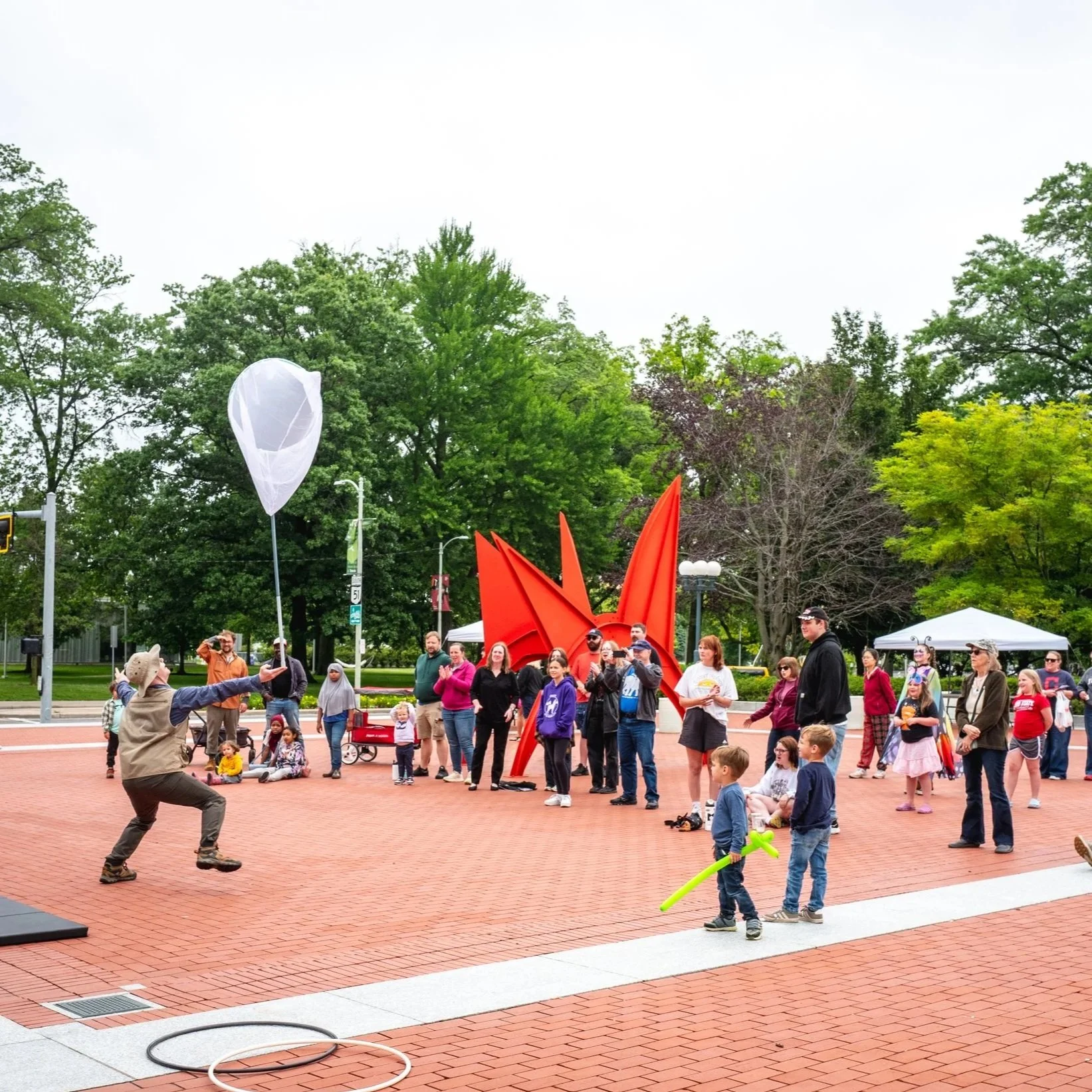 Bug-themed Circus Show | Toledo Museum of Art