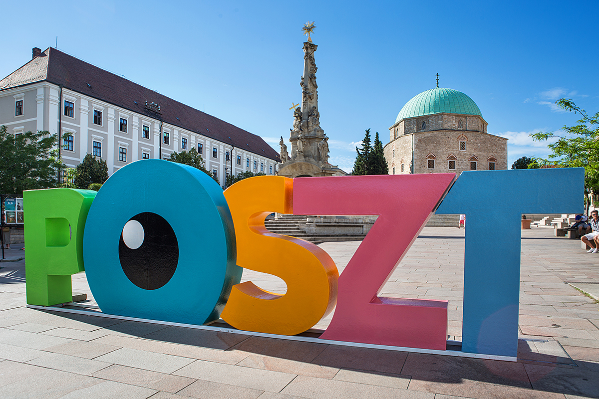 POSZT tábla a Széchenyi téren.