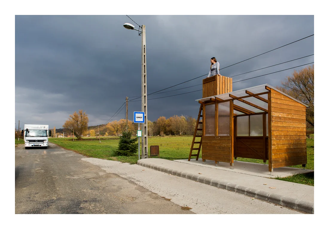  Erzsébet-kilátó. Nyugotszenterzsébet lakosai buszmegállót szerettek volna, hogy ne a bejárati útról kelljen hazagyalogolniuk. Erre nem kaptak állami támogatást, azonban kilátó építésére igen – próbálták tehát teljes hasznát venni. Nyugotszenterzsébe