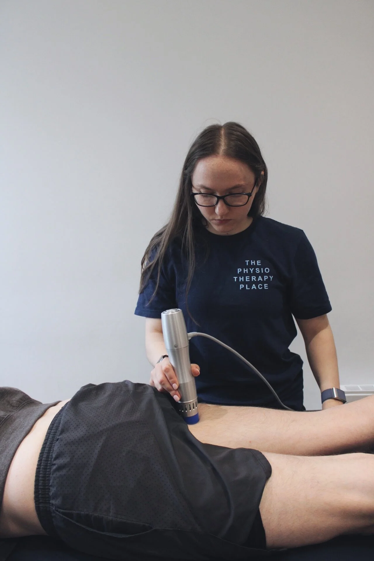 Hamstring Tendinitis: How Physiotherapy and Shockwave Therapy Can Help