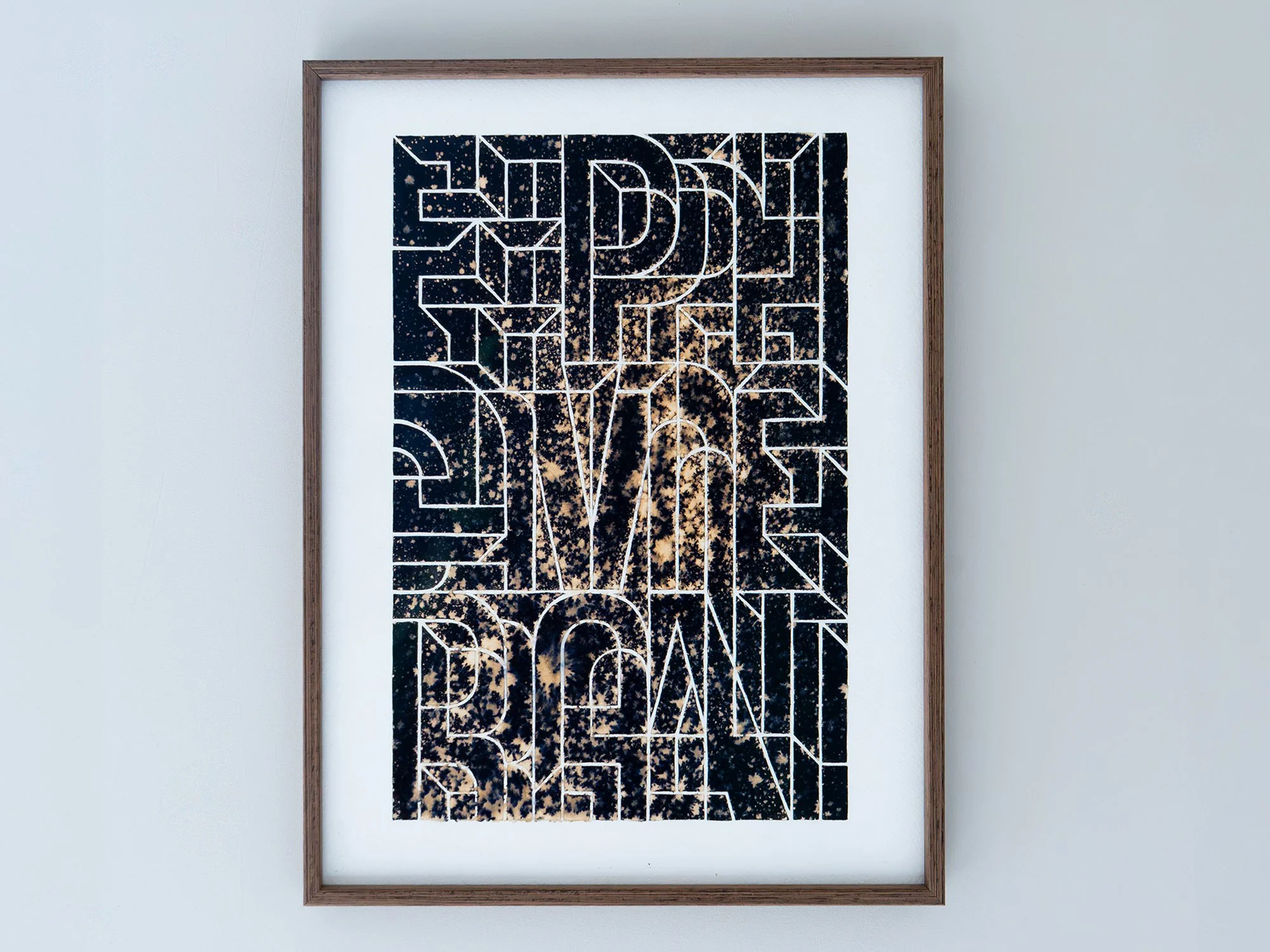 Ephemeral by Saïd Kinos, outlined letterforms on a dark, mottled paper surface, made with Ecoline and bleach.