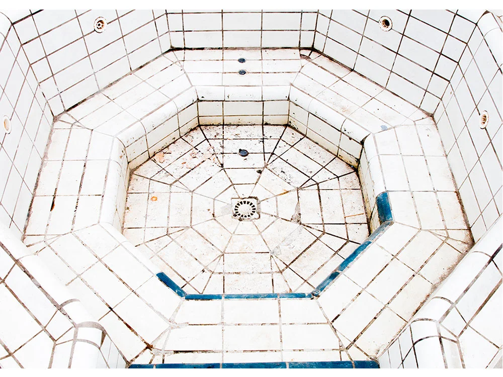 Sophie de Vos- photoprint The Institution - Online Gallery