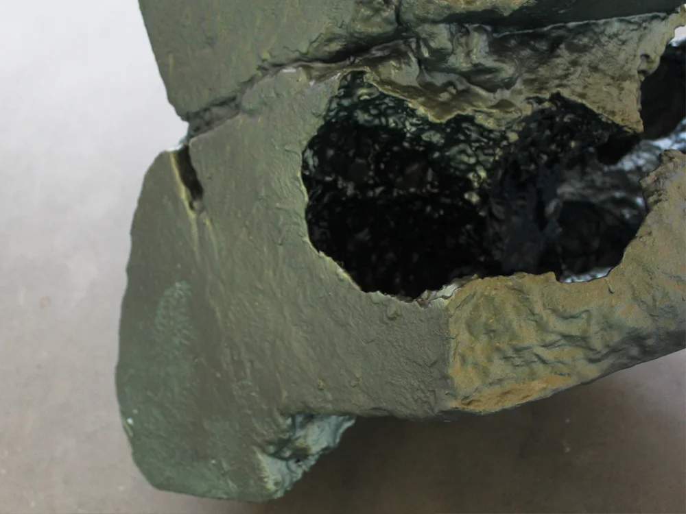 Digital-substance-4detail1-polystyreen,-acryl,-fibreglass,-Alkyd-resin-h.-143-x-br.-77-x-l.-71-cm,-2018.jpg