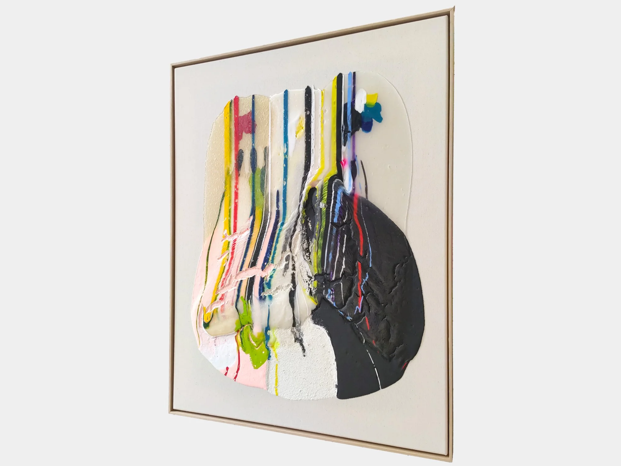Angled side view of Translucent XVIII, revealing Karen van de Vliet’s sculptural paint layers and light wooden frame.