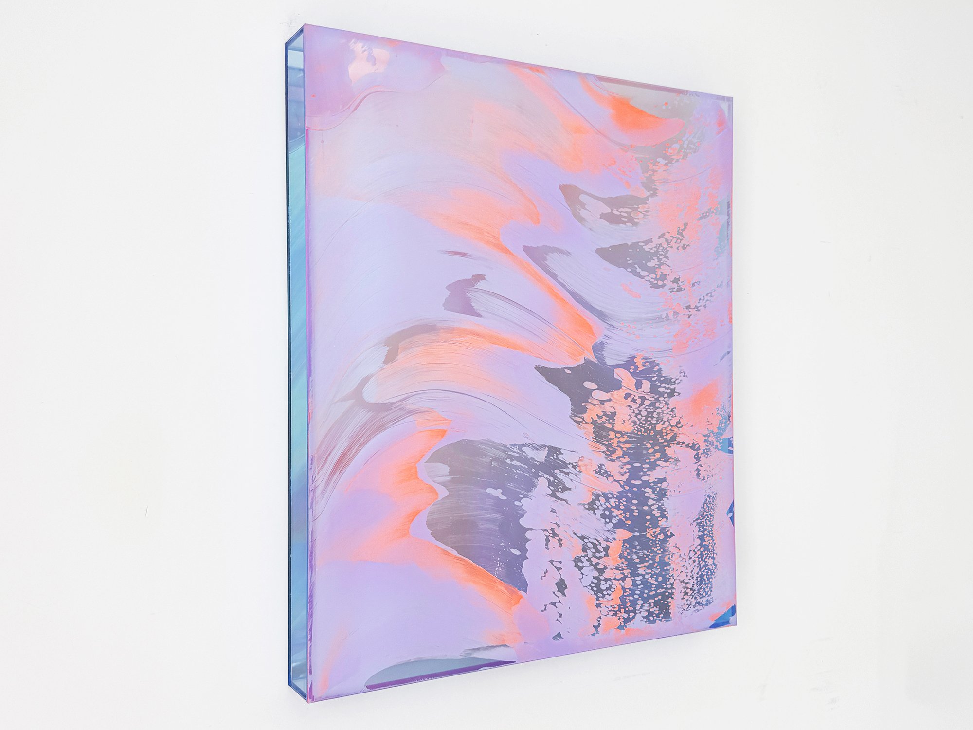 Contemporary abstract painting with fluid colour transitions and reflective elements, inspired by desert light, Lisette Schumacher