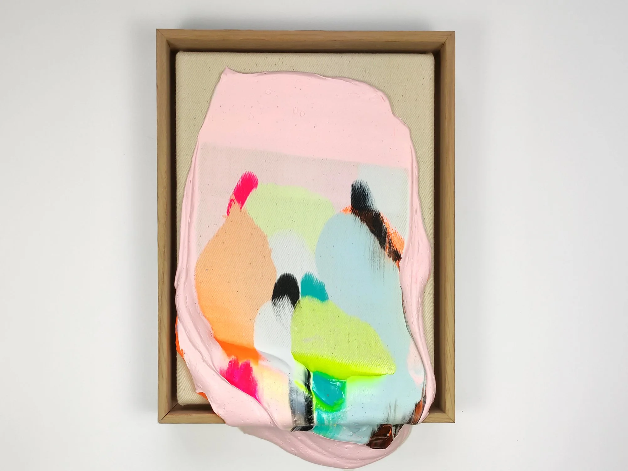 Front view of Karen van de Vliet’s Poppie series artwork with sculptural paint layers, bright colour accents and rounded textural forms.