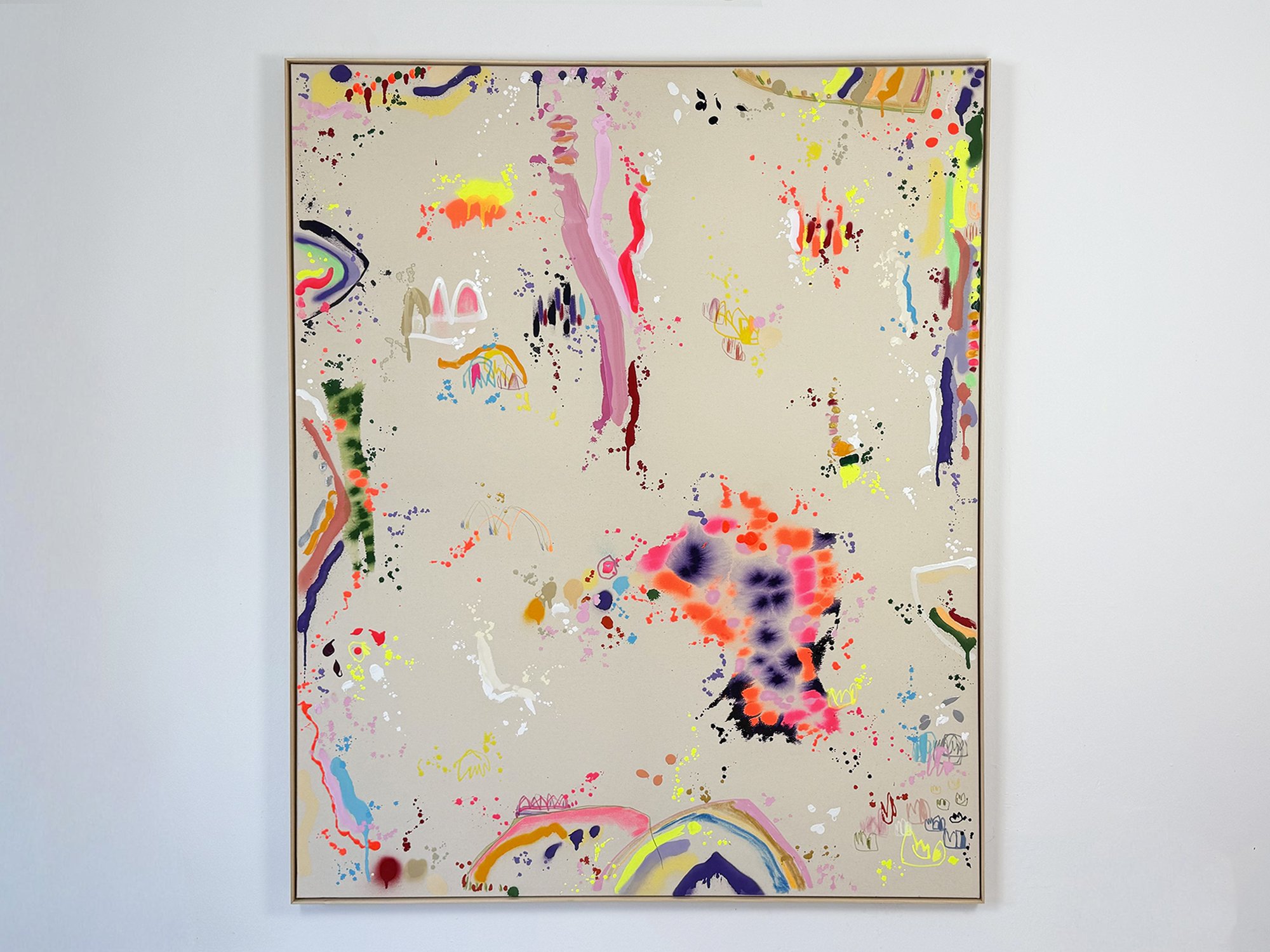 Large abstract mixed media painting “Morgens Am See” by Vera Klaus (2026), 170 × 140 cm, installed on a white gallery wall in a wooden floater frame.