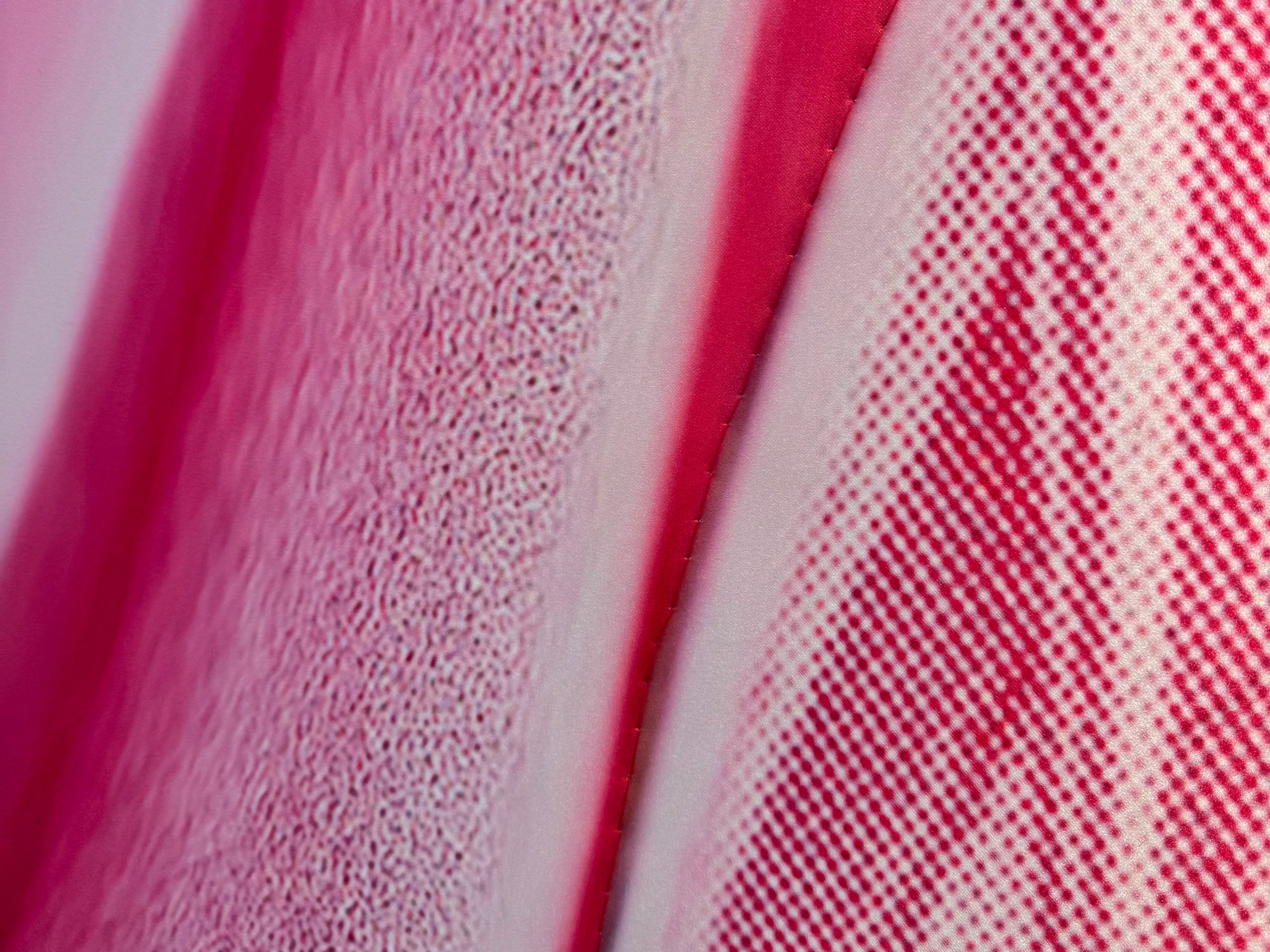 LayersOfPink1-135x225cm-2025-detail-noah-arends.jpg