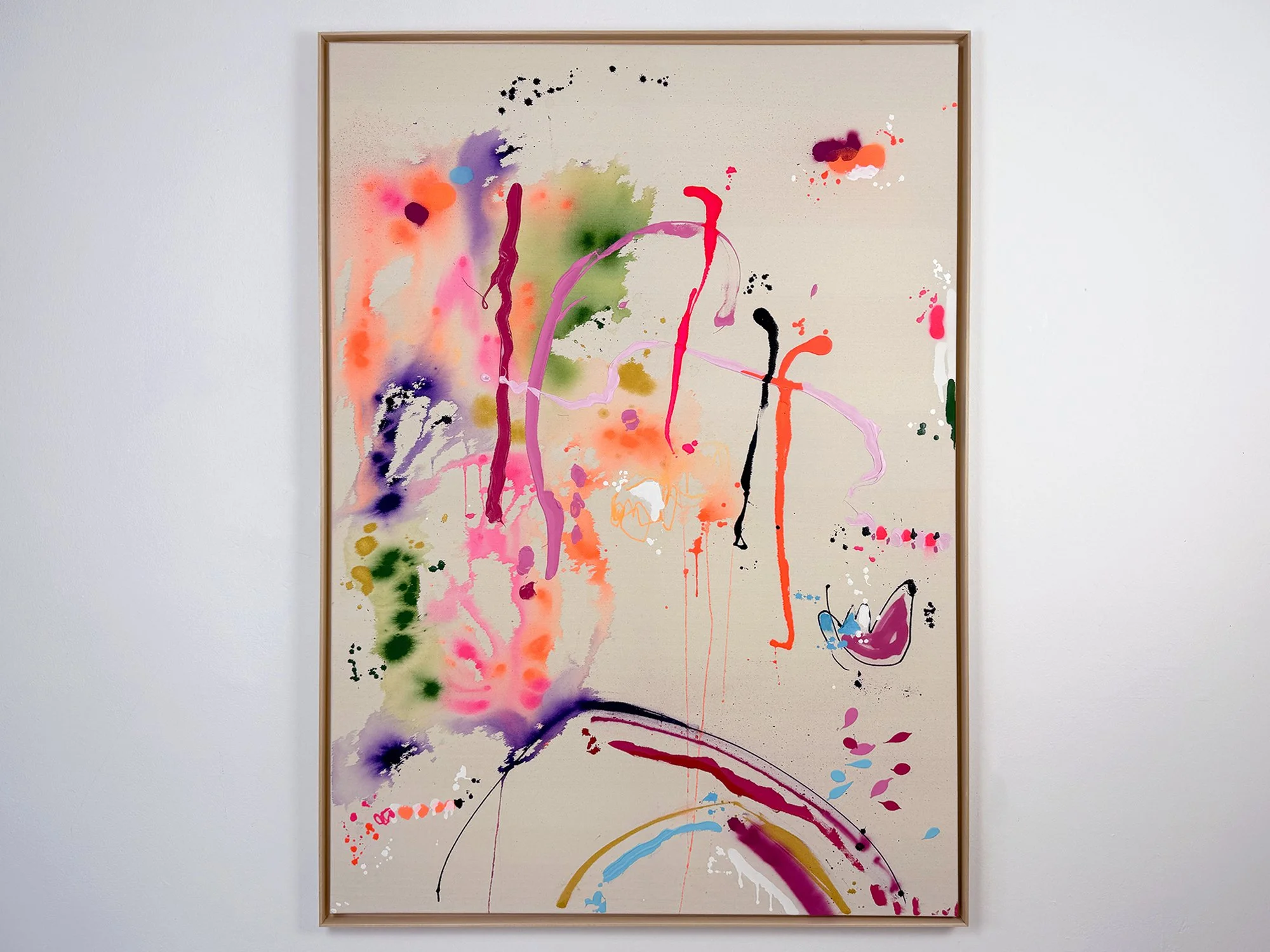 sorgenfrei (2025) by Vera Klaus, large abstract painting in pink, orange, green and black with expressive lines and layered forms, 140 × 100 cm.