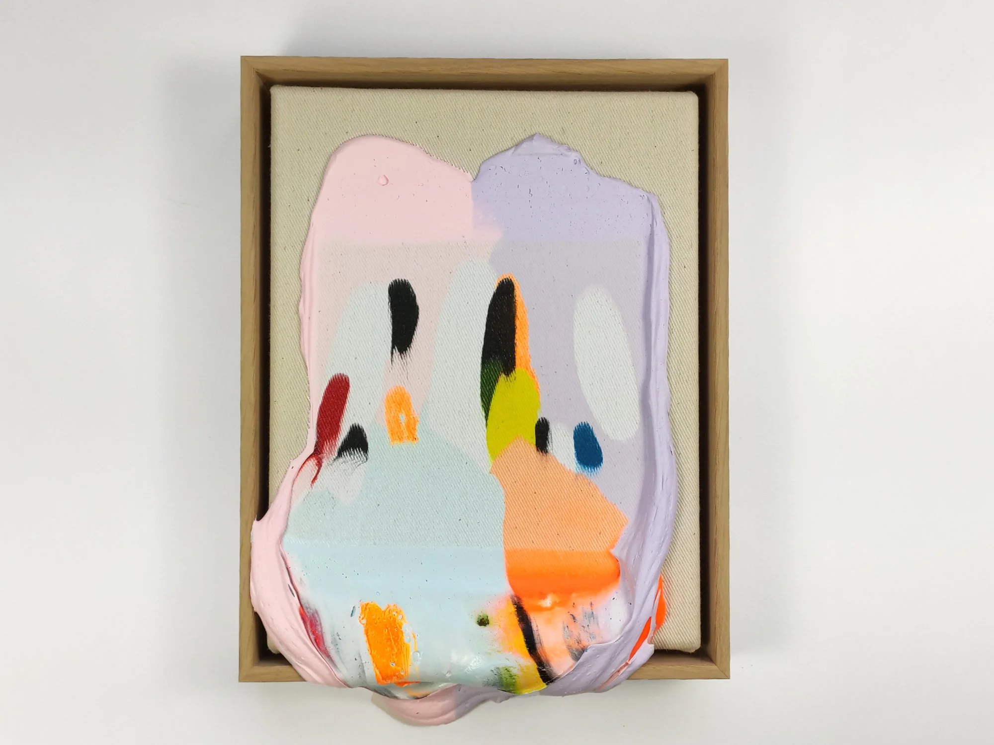 Contemporary artwork from Karen van de Vliet’s Poppie series displayed on a white wall, featuring layered paint, acrylic textures and sculptural forms