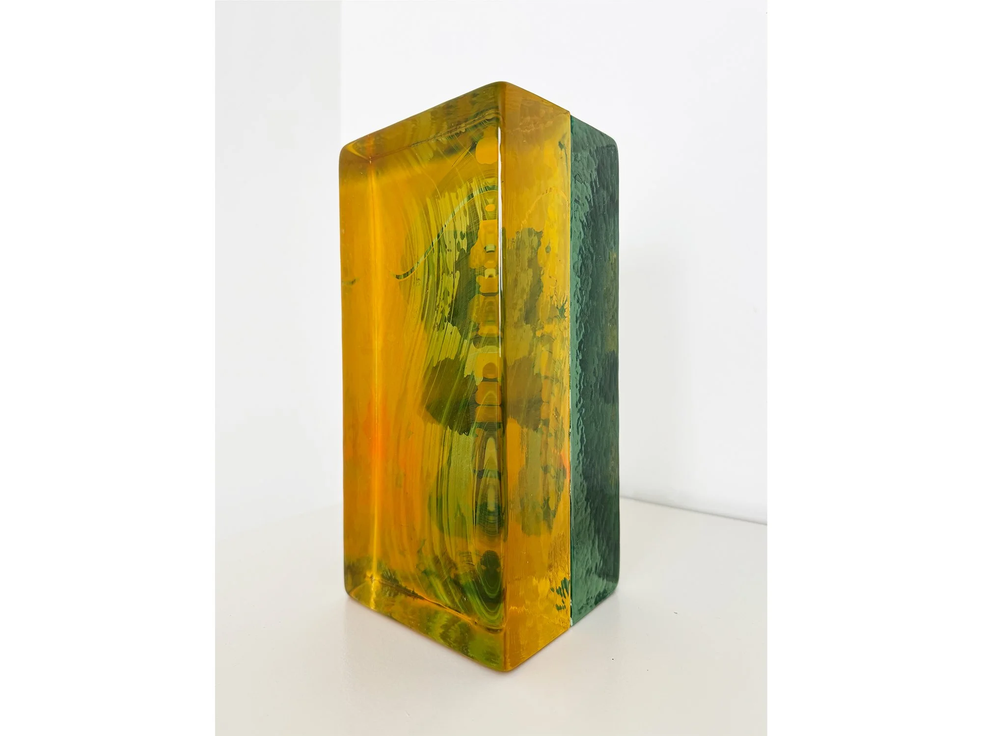 Modern Dutch glass sculpture by Lisette Schumacher, Spatial Shade III, 2025, combining transparency, reflection and structure